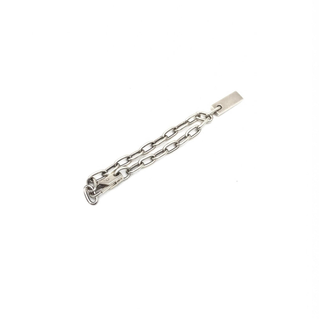 Gucci Sterling Silver Logo Plate Chain Bracelet
