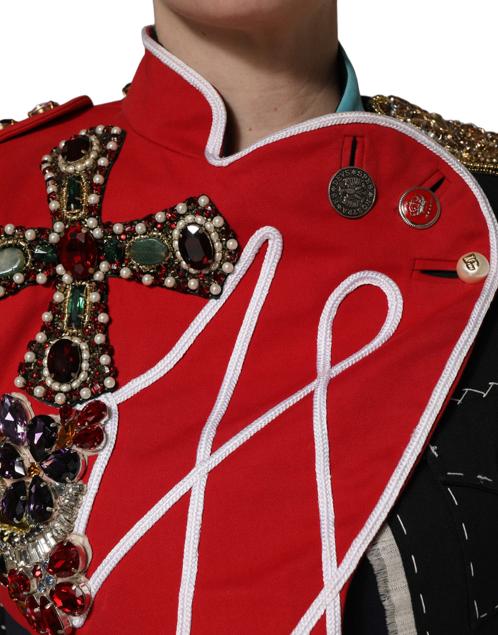 Dolce & Gabbana Mehrfarbige asymmetrische, verzierte, juwelenbesetzte Cropped-Jacke