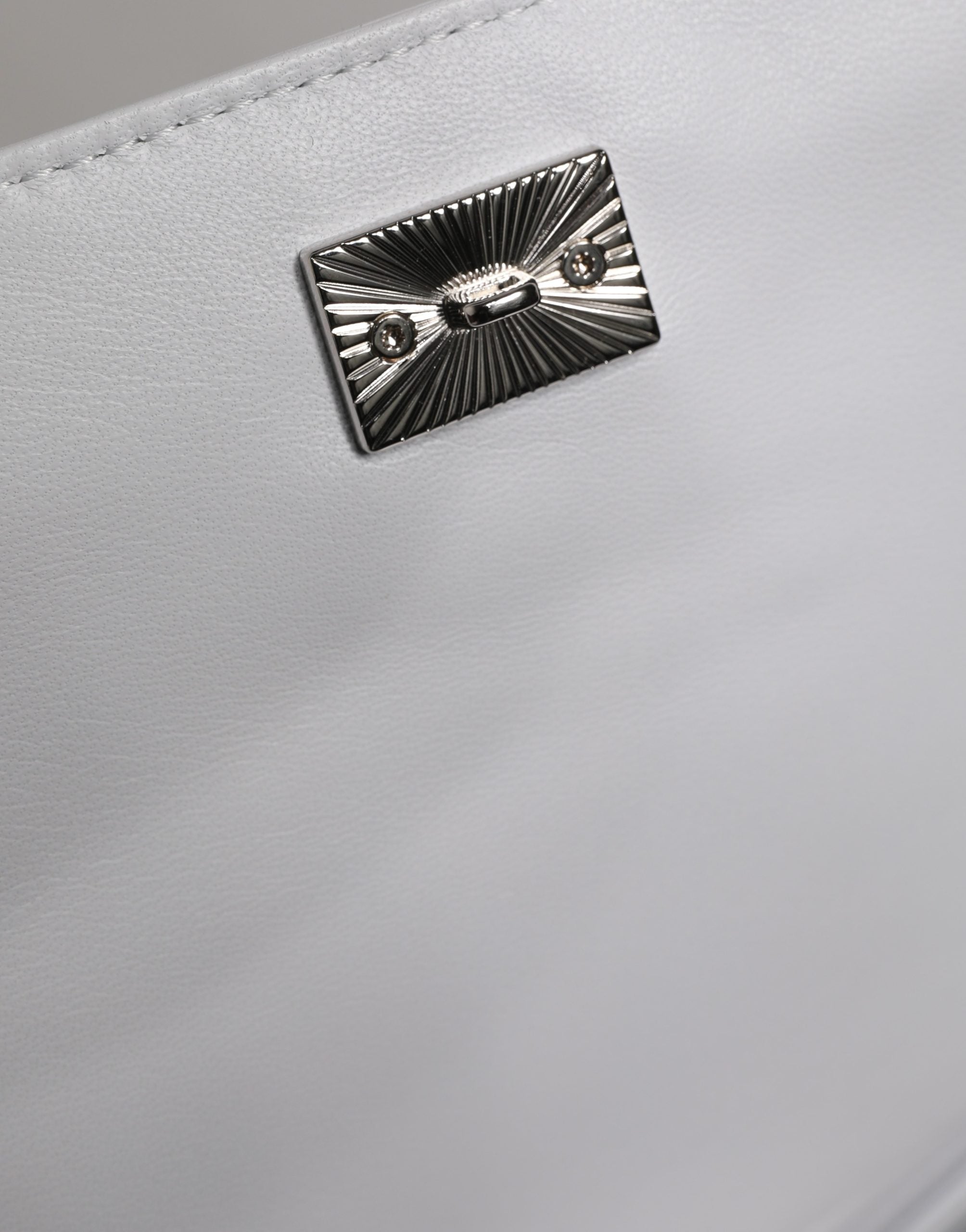 Dolce & Gabbana Weiße Logo Plakette Umhängetasche Borse Damen Tasche