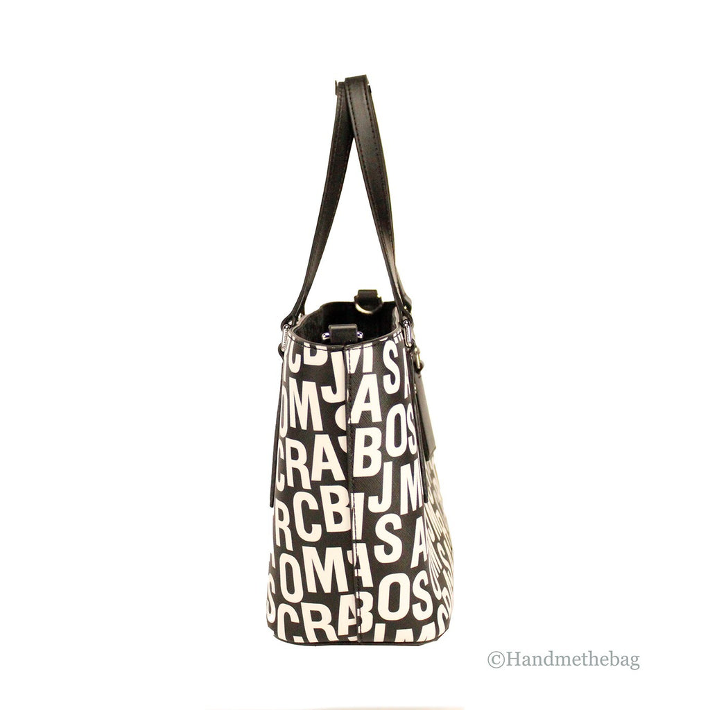 Marc Jacobs Kleine schwarz-weiß gemusterte Saffiano-Leder Tote Umhängetasche