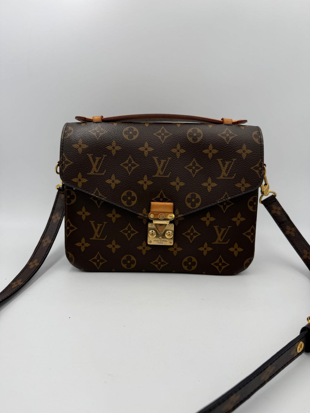 Louis Vuitton LOUIS VUITTON METIS Monogram with Shoulder Strap