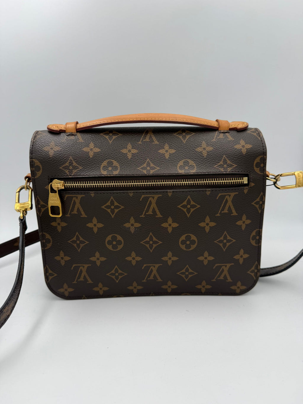 Louis Vuitton LOUIS VUITTON METIS Monogram with Shoulder Strap