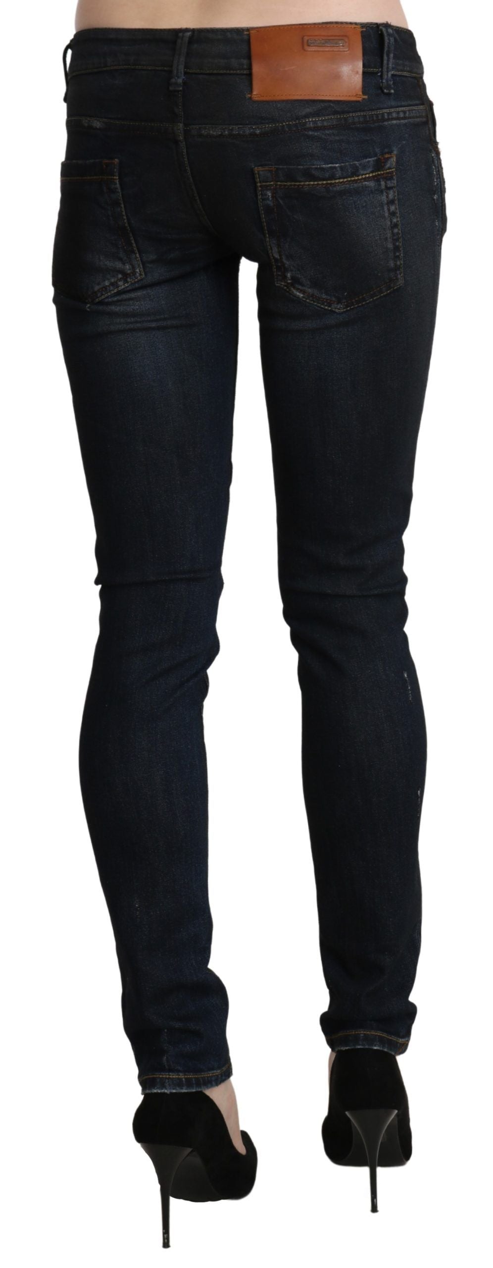 Acht Blaue gewaschene Denim-Hose mit niedriger Taille