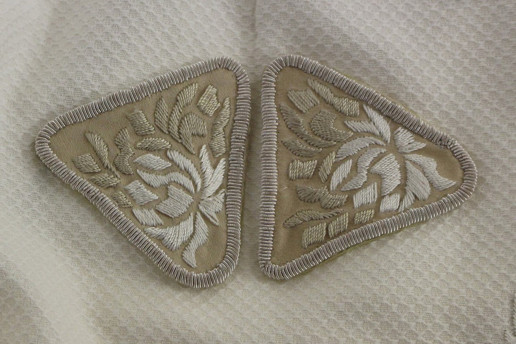 Andrea Incontri Weißer Rock mit Blumenstickerei aus Baumwolle