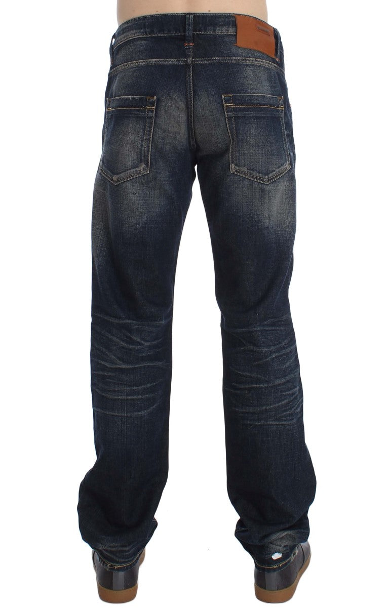 Acht Blaue Waschung Straight Fit Jeans mit niedriger Taille