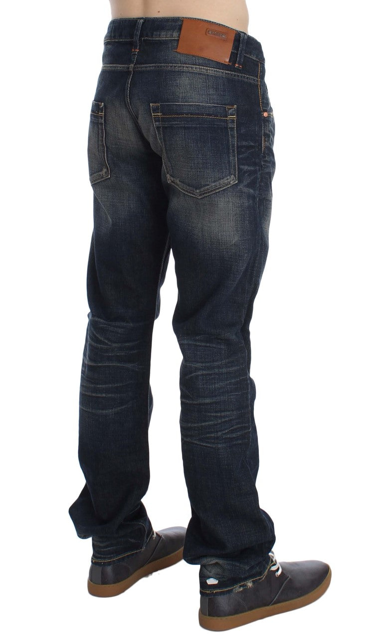 Acht Blaue Waschung Straight Fit Jeans mit niedriger Taille