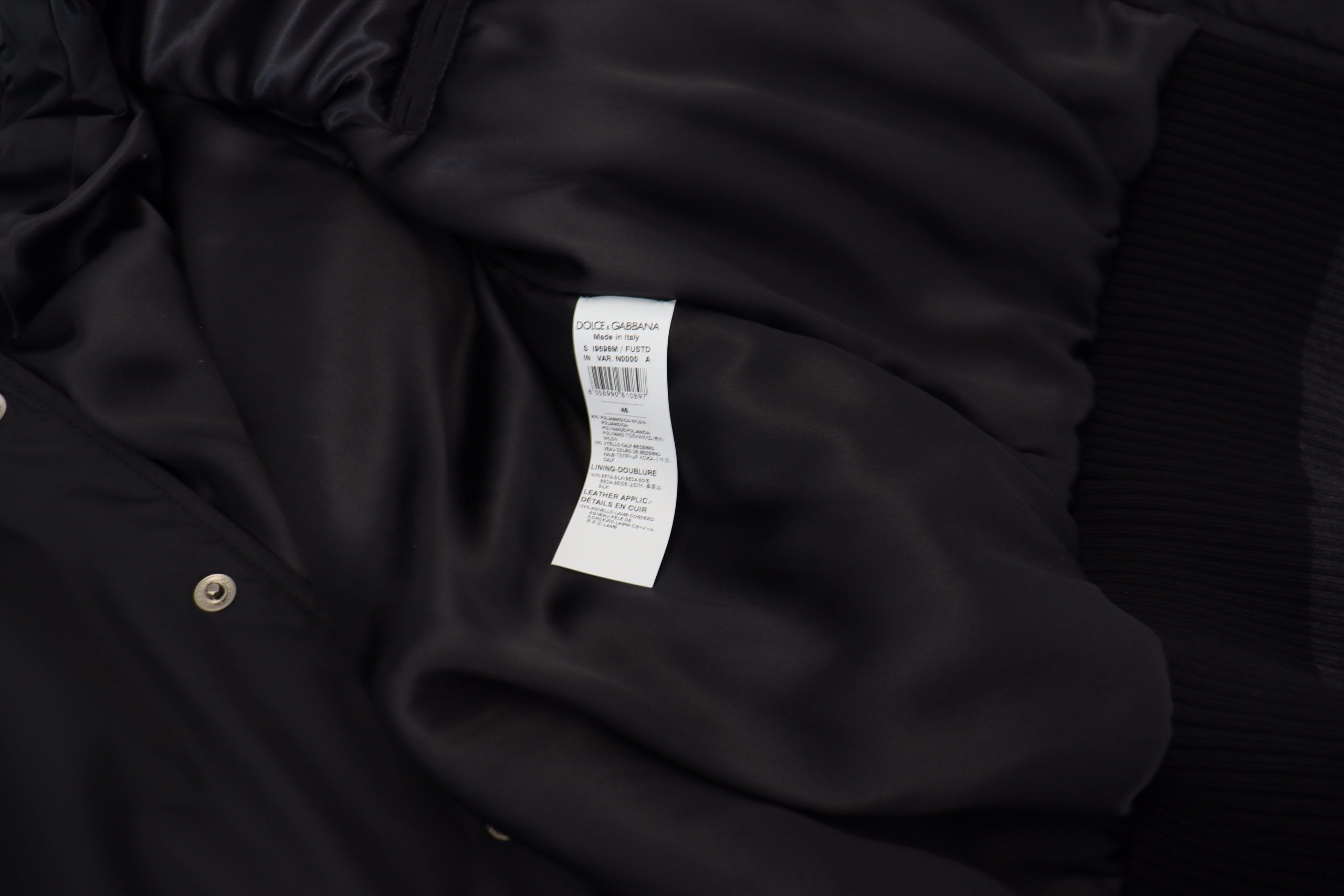 Dolce & Gabbana Schwarze Nylonjacke mit Kristallknöpfen
