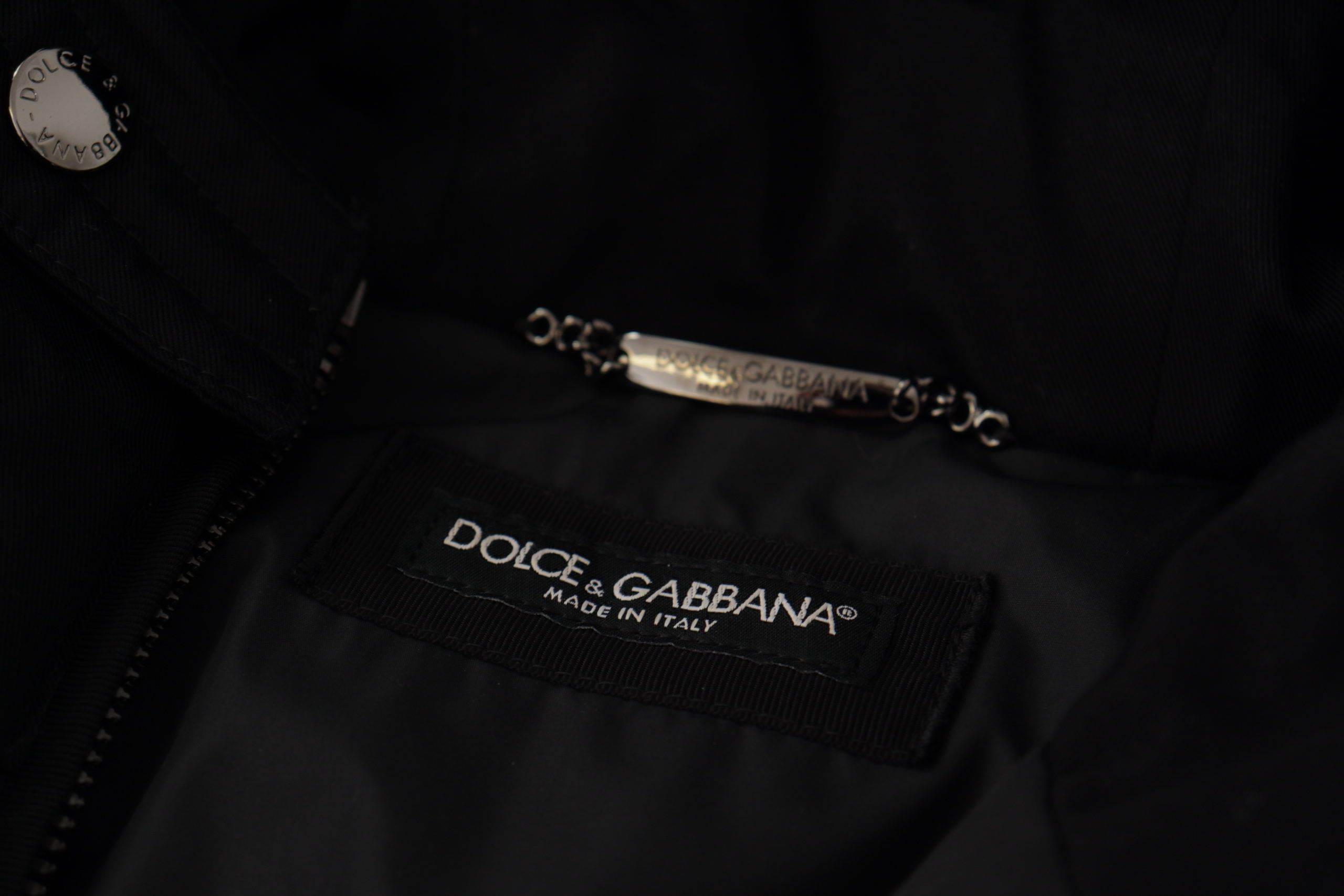 Dolce & Gabbana Schwarzer Kapuzenparka aus Nylon Winterjacke
