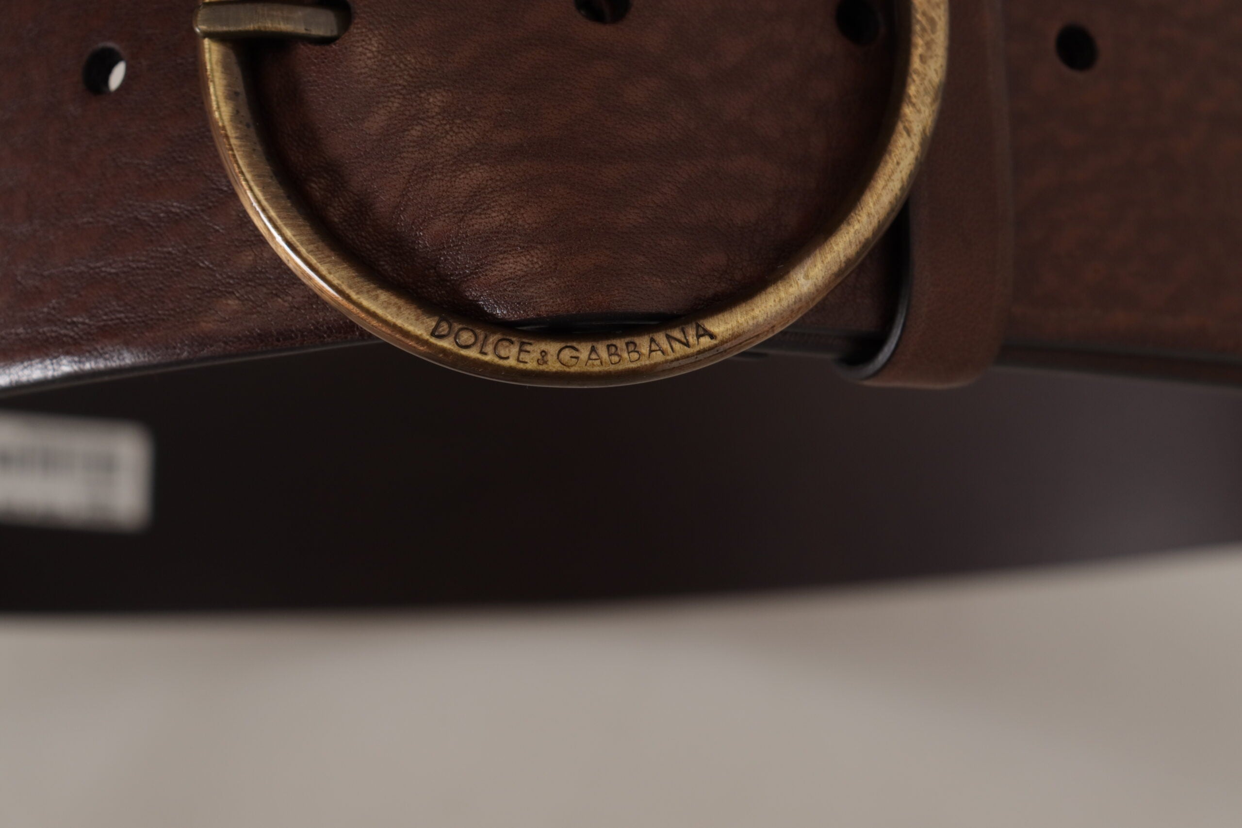 Dolce & Gabbana Brauner breiter Ledergürtel mit Logo und runder Metallschnalle
