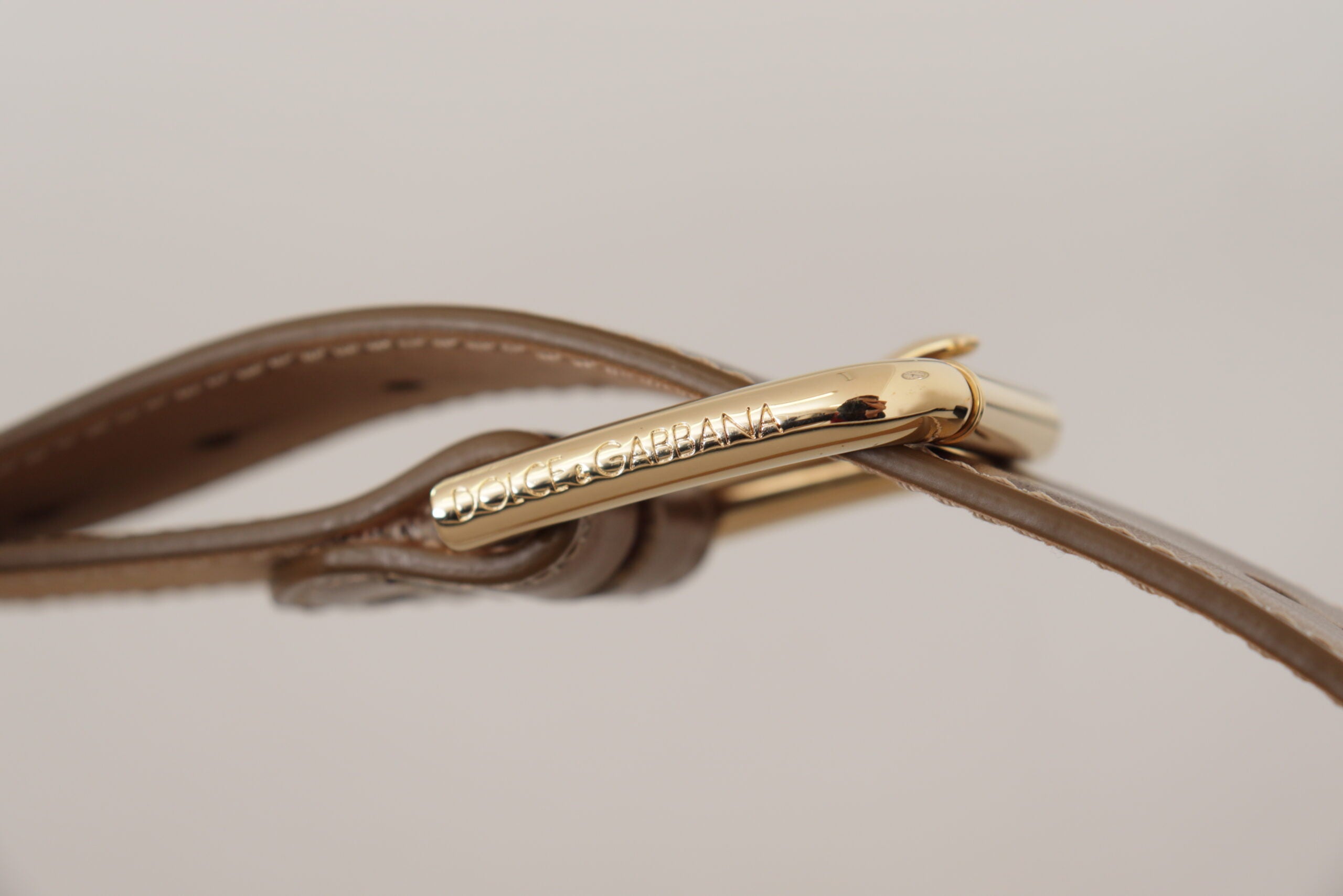 Dolce & Gabbana Bronze Kalbsleder Gold Logo Gürtelschnalle
