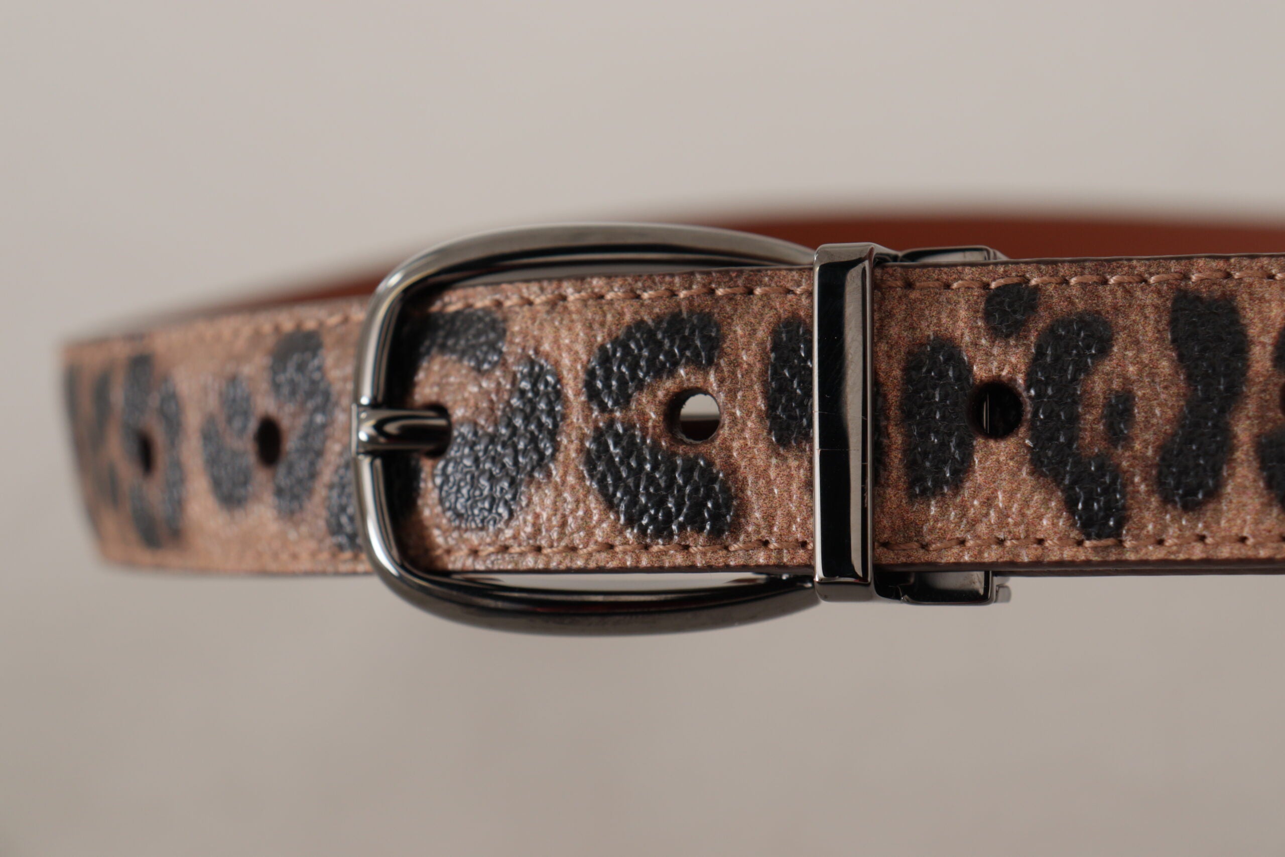 Dolce & Gabbana Brauner Gürtel mit Leopardenprägung und Lederschnalle