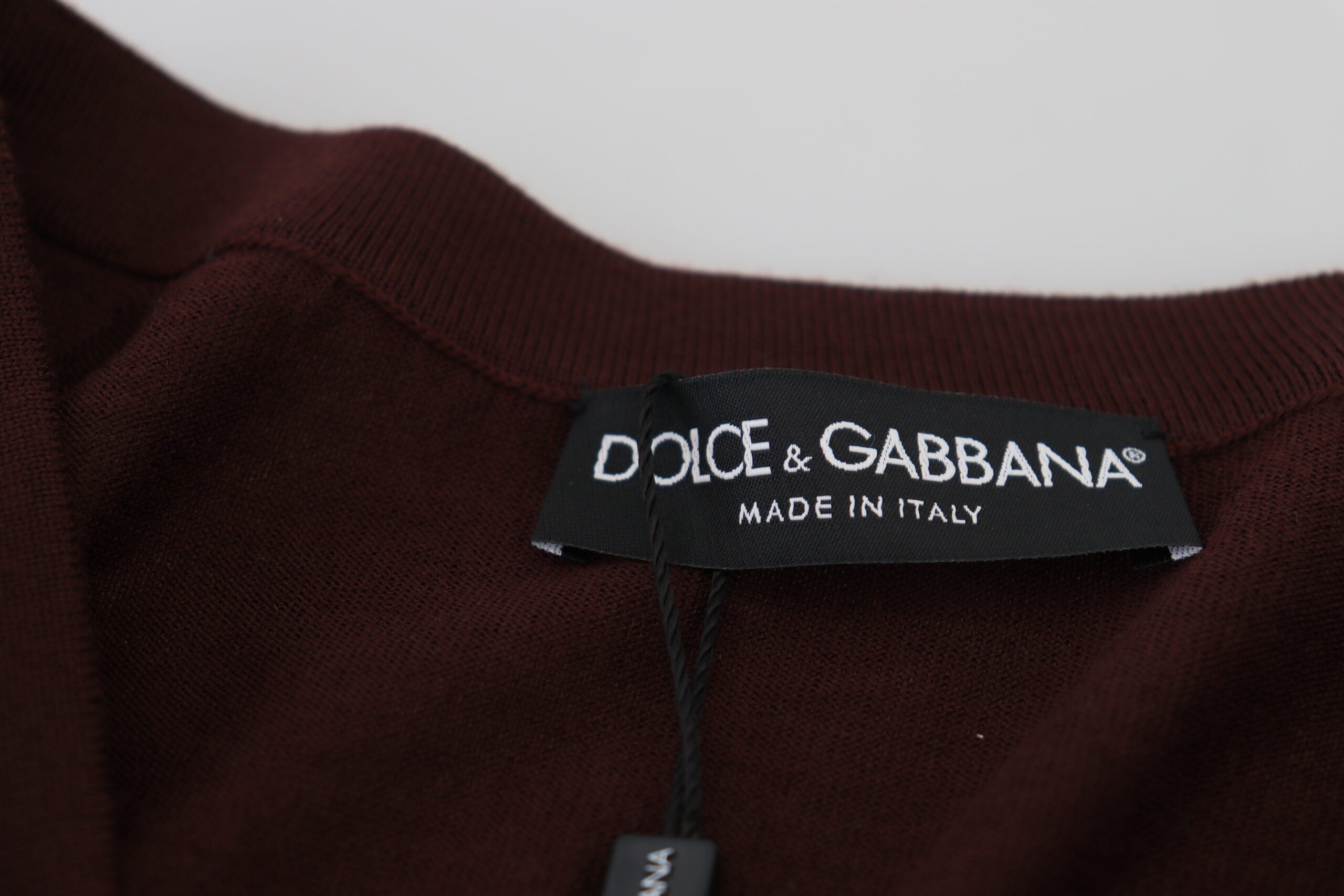 Dolce & Gabbana Kastanienbrauner Wollstrickpullover mit tiefem V-Ausschnitt