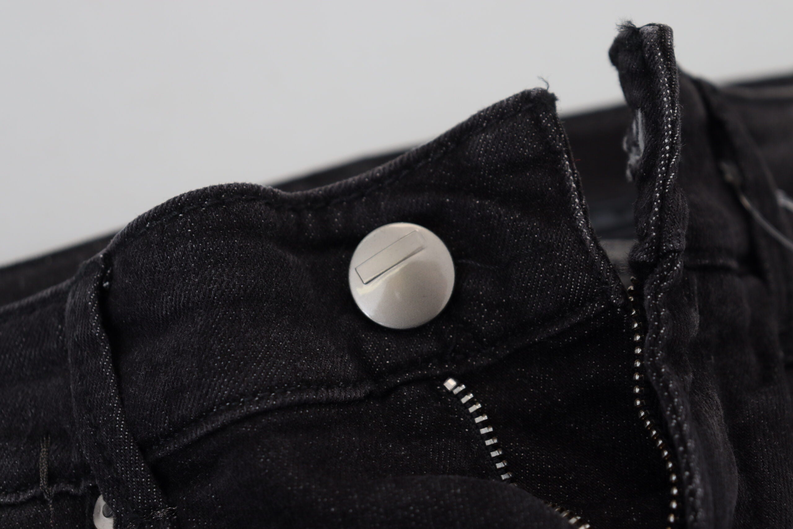 Acht Schwarze Baumwolle mit niedriger Taille Slim Fit Damen Casual Denim Jeans