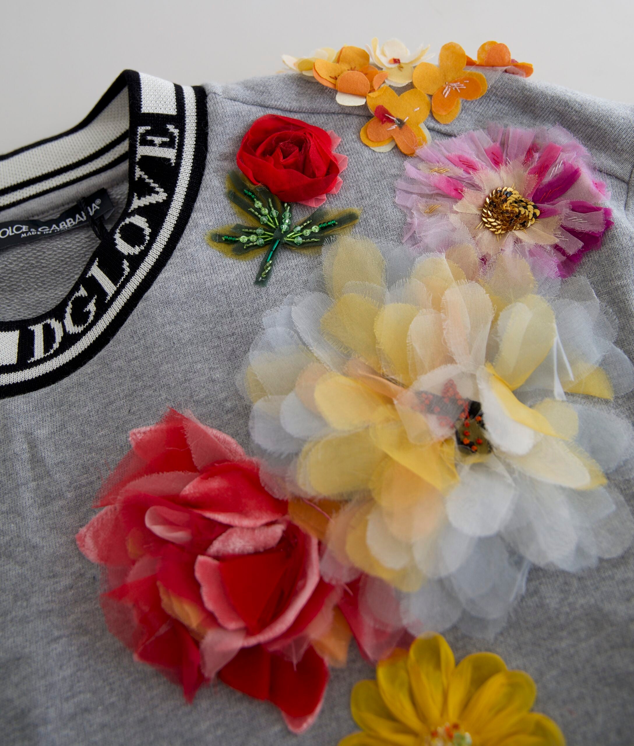 Dolce & Gabbana Grauer DG Amore Queen Floral Pullover