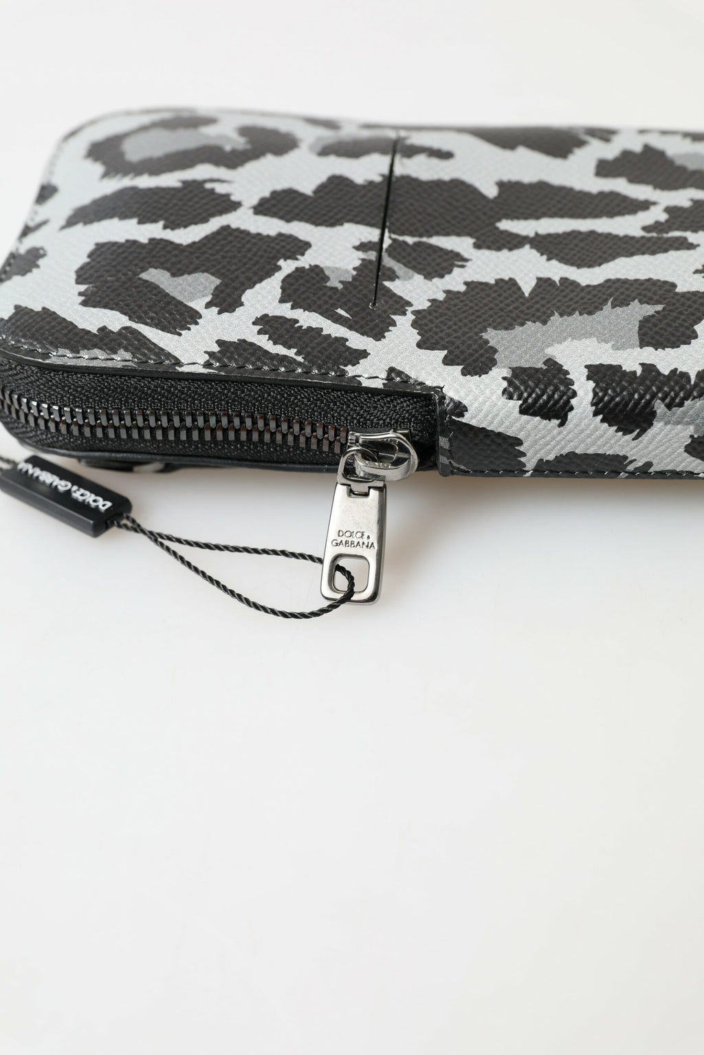 Dolce & Gabbana Grauer Leopard Leder Männer Geldbörse Crossbody Sling Telefon Tasche