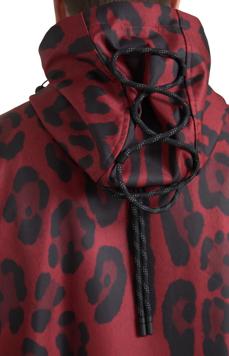 Dolce & Gabbana Rote Kapuzen-Regenjacke mit Leopardenmuster