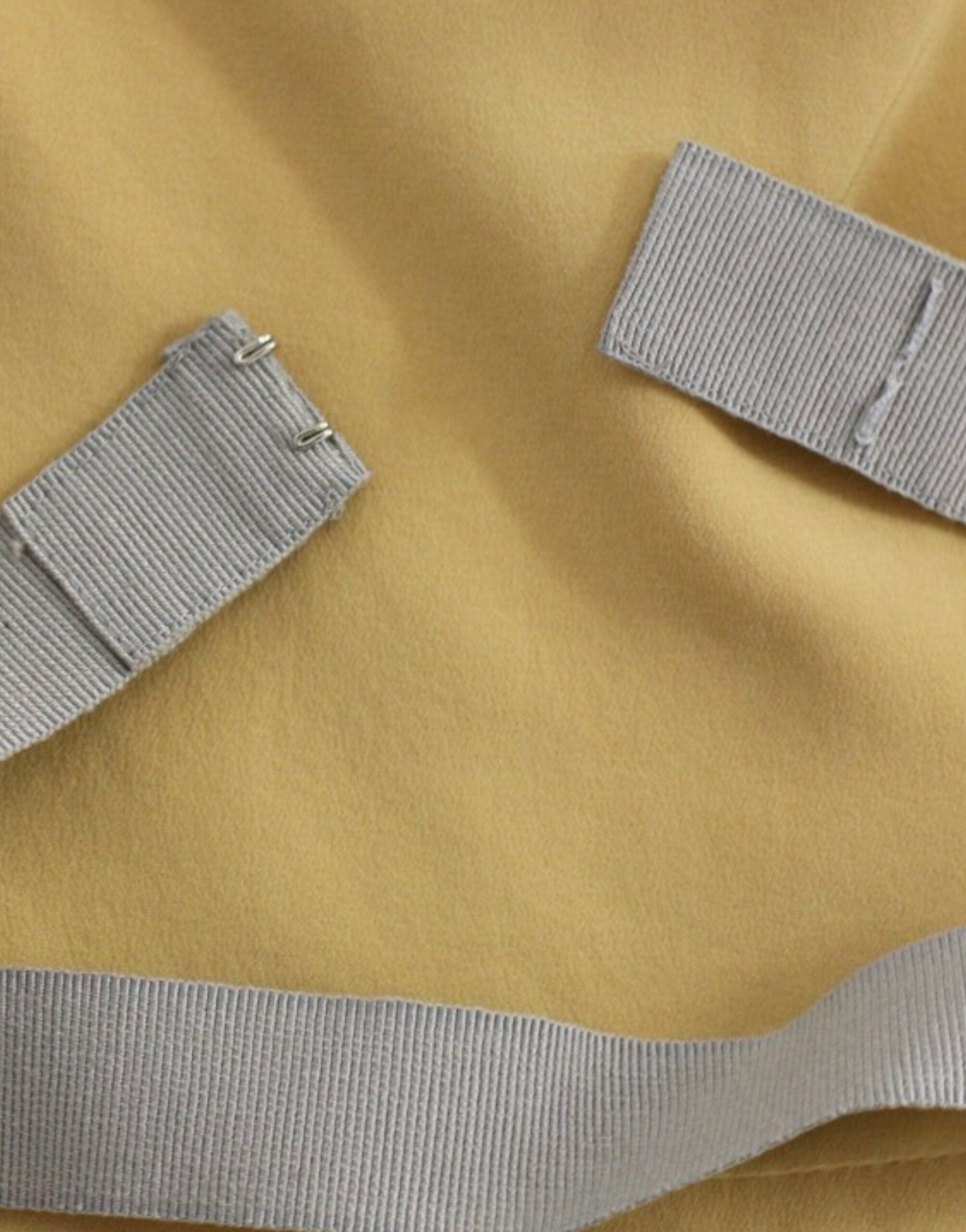 Dolce & Gabbana Bronzefarbenes Seiden-Etuikleid