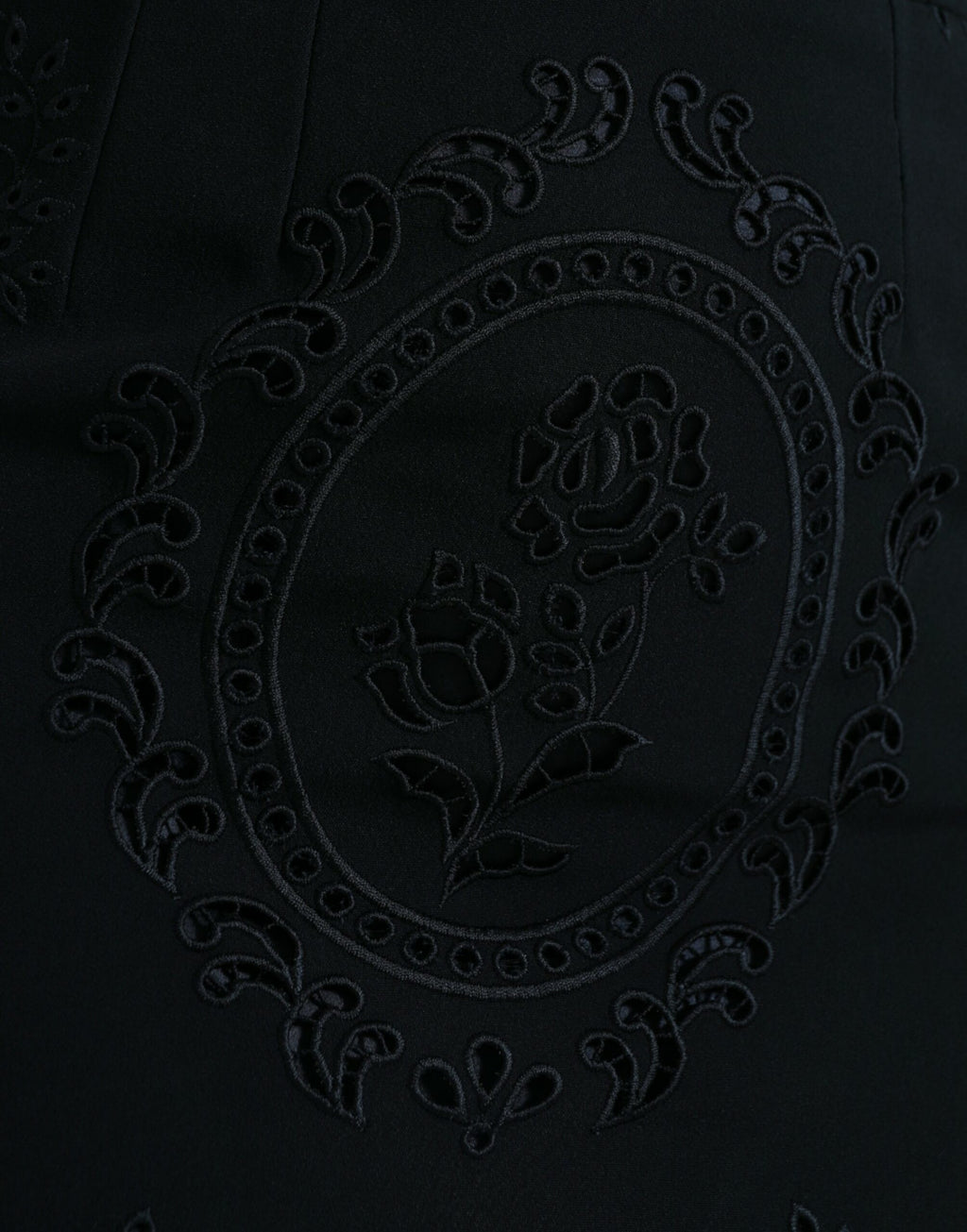 Dolce & Gabbana Schwarzes Viskose-Bodycon-Kleid mit floraler Spitze