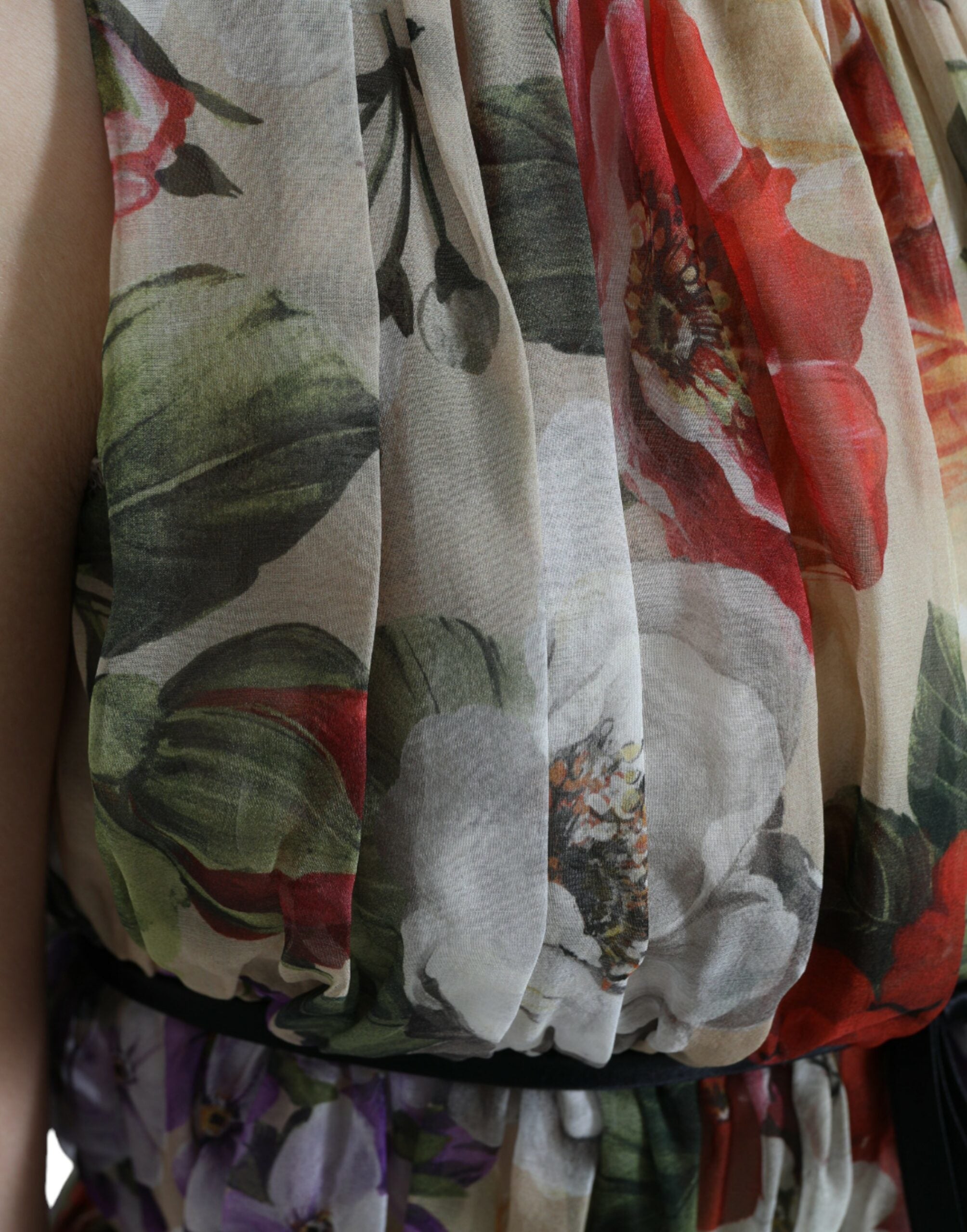 Dolce & Gabbana Beigefarbenes ärmelloses Minikleid in A-Linie mit Blumenmuster