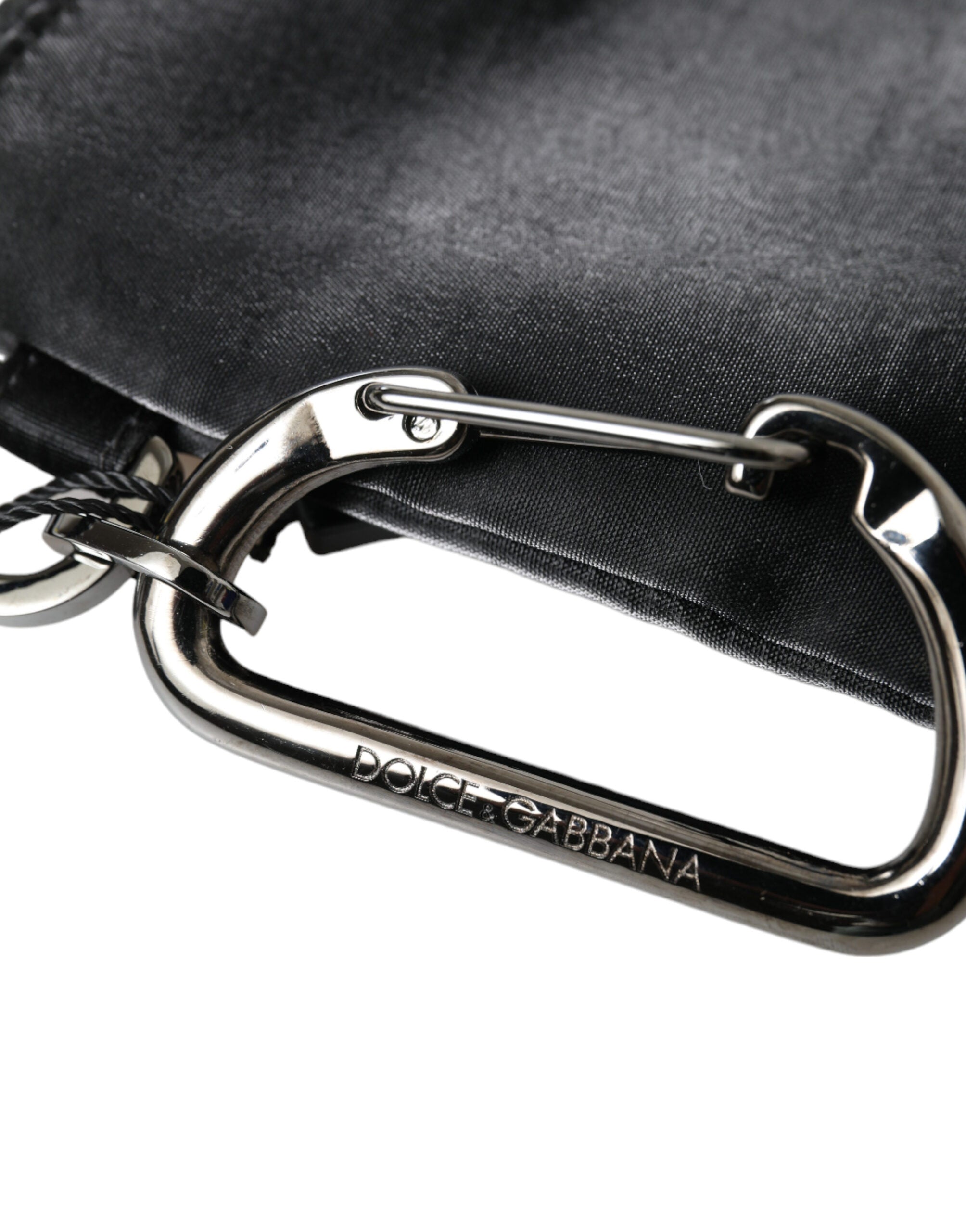 Dolce & Gabbana Schwarzes Nylon Logo Plaque Schlüsselanhänger Tasche Clutch