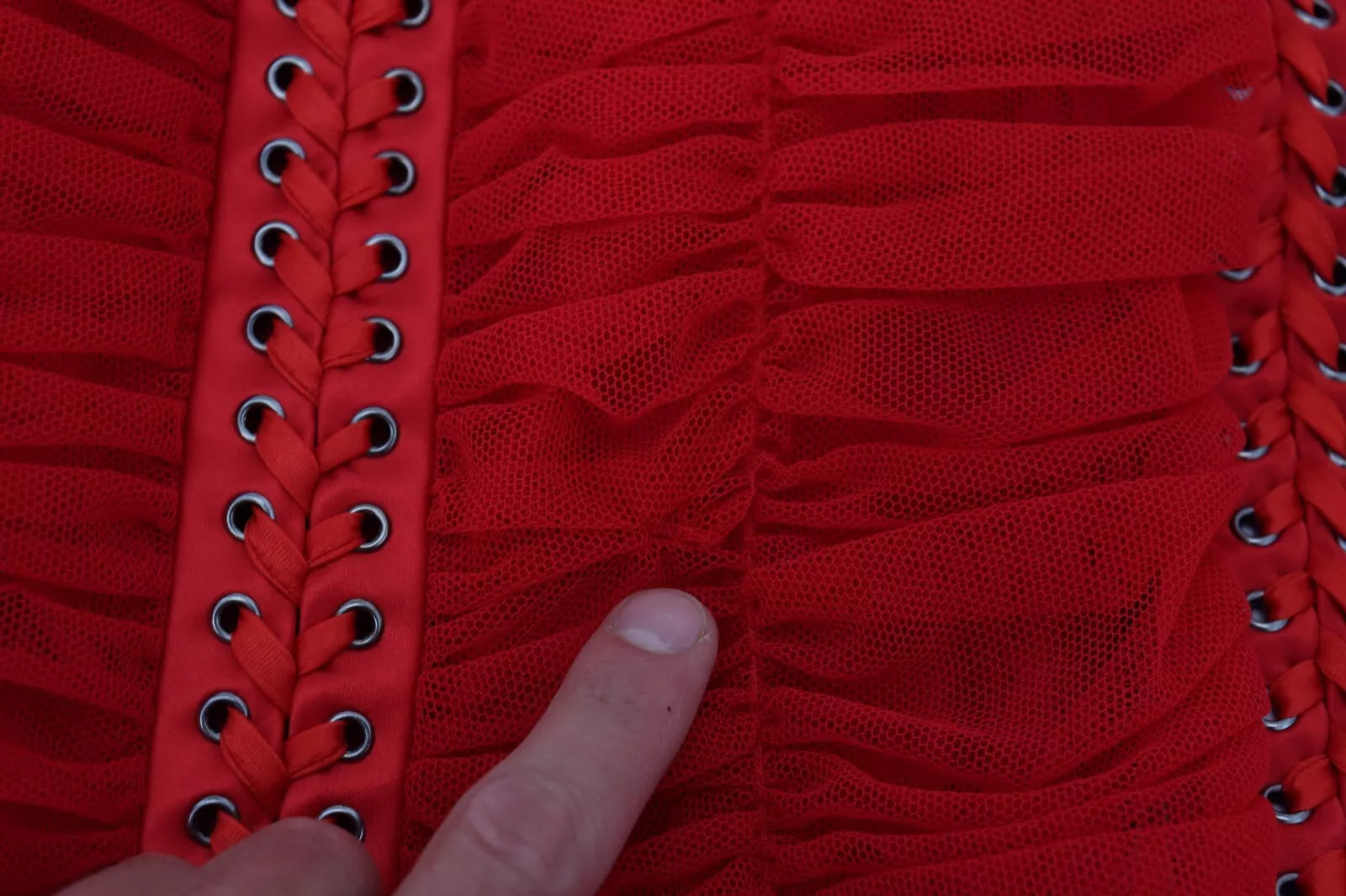 Dolce & Gabbana Rotes Netzbesetztes Bodycon Etuikleid Midikleid