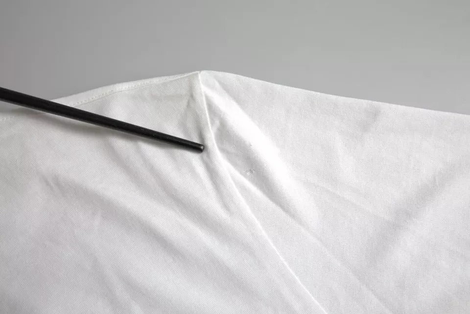 Dolce & Gabbana Weißes T-Shirt mit Rundhalsausschnitt und kurzen Ärmeln mit Logo-Prägung