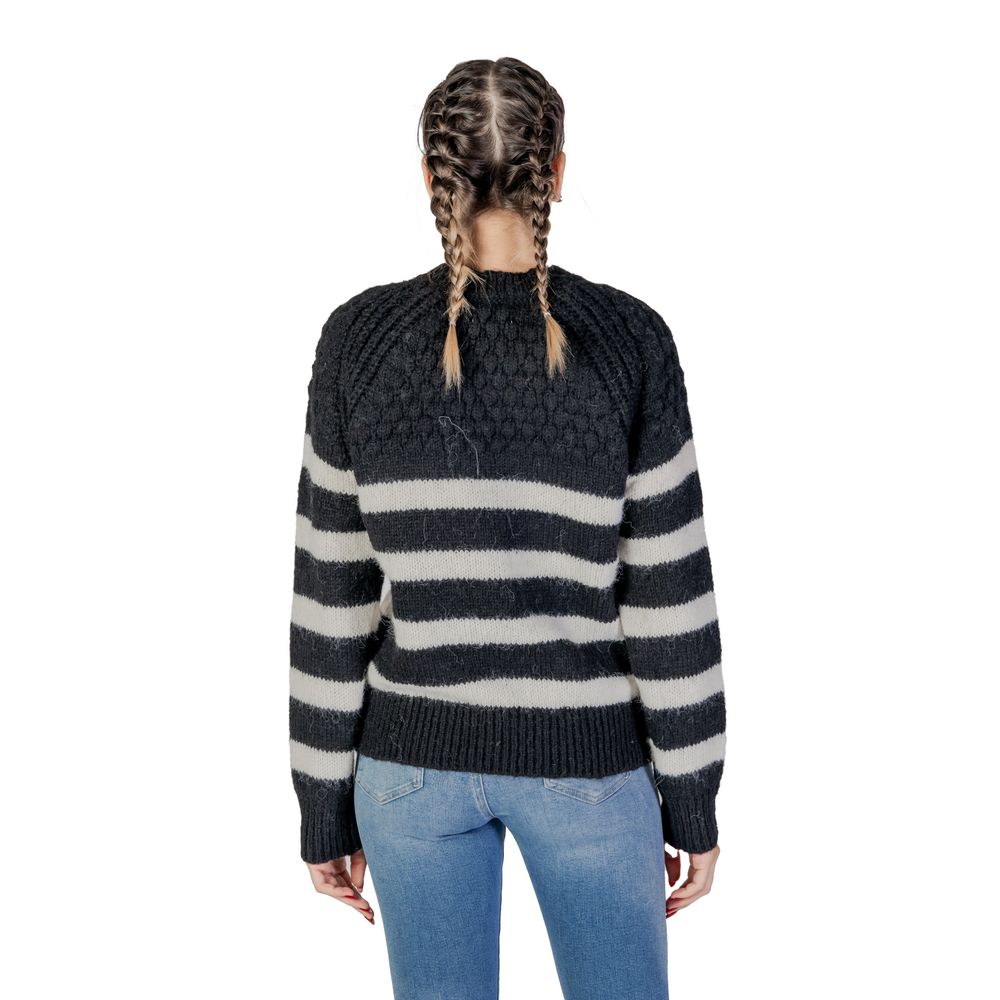 Only Schwarzer und weißer Sweatshirt aus recyceltem Polyester