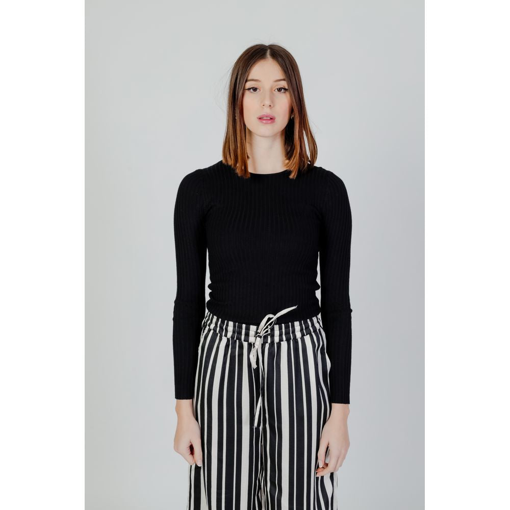 Only Schwarzer Viskose-Sweater