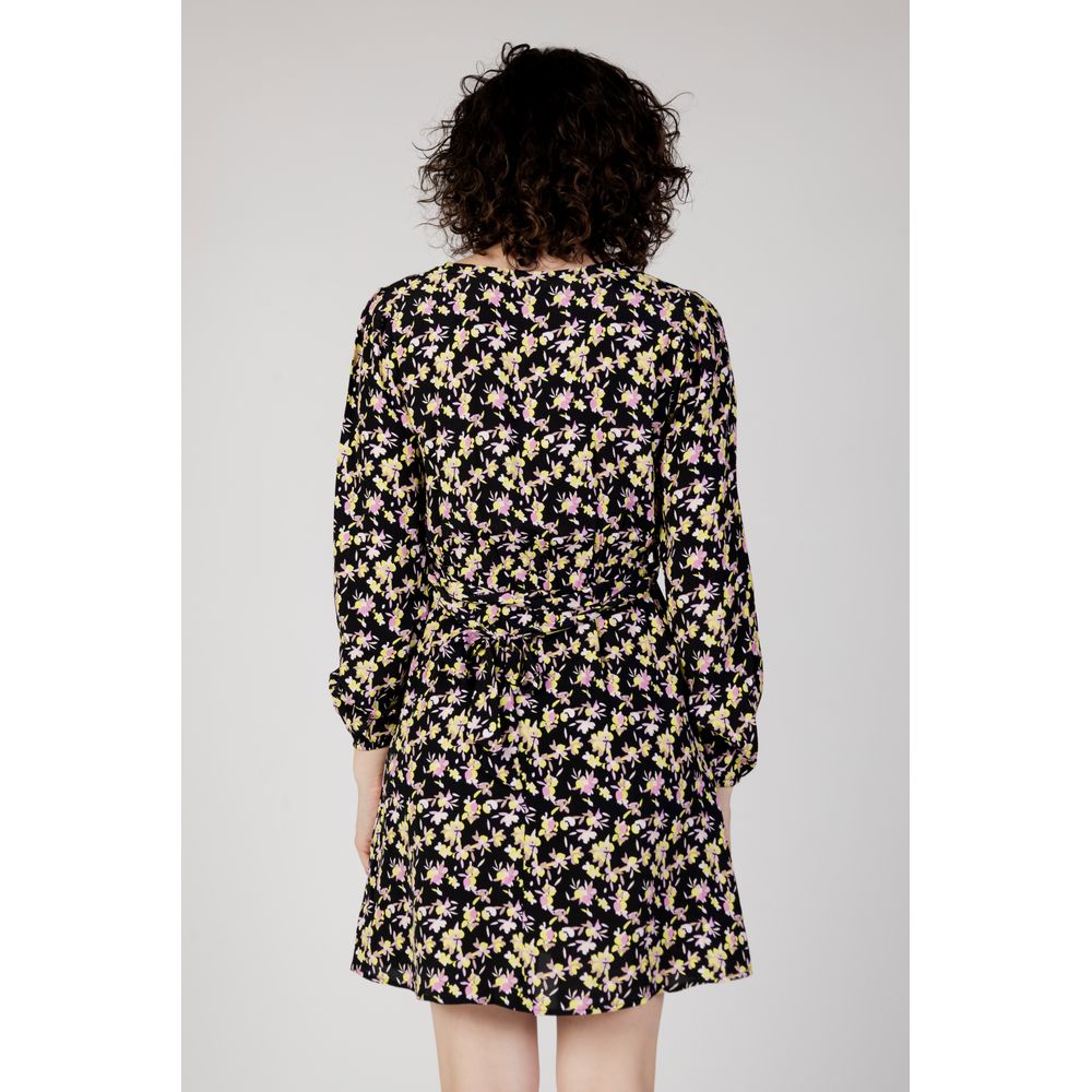 Jacqueline De Yong Schwarzes Kurzkleid aus Viskose