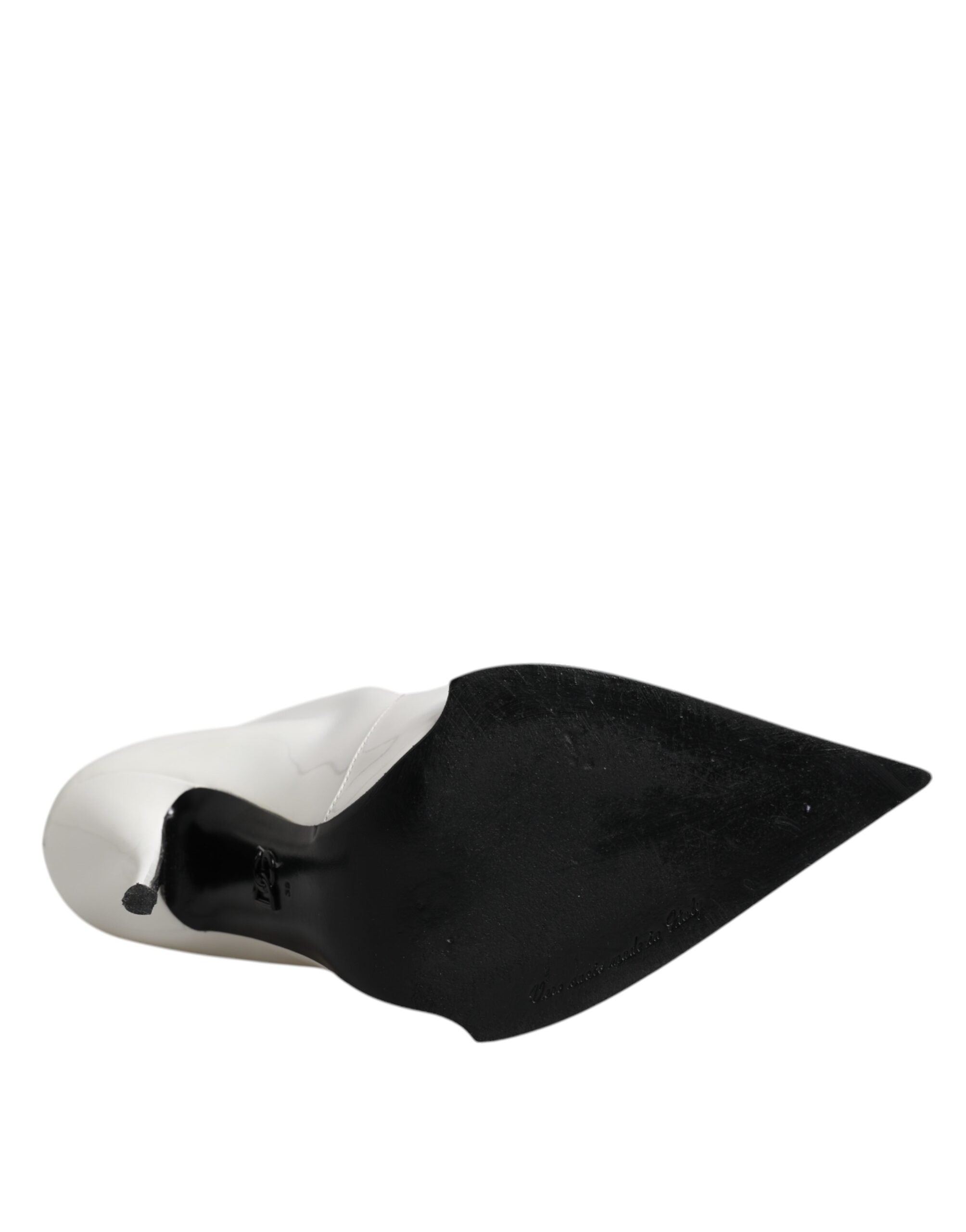 Dolce & Gabbana Weiße Kunstlederstiefelette mit Perlenbesatz Schuhe