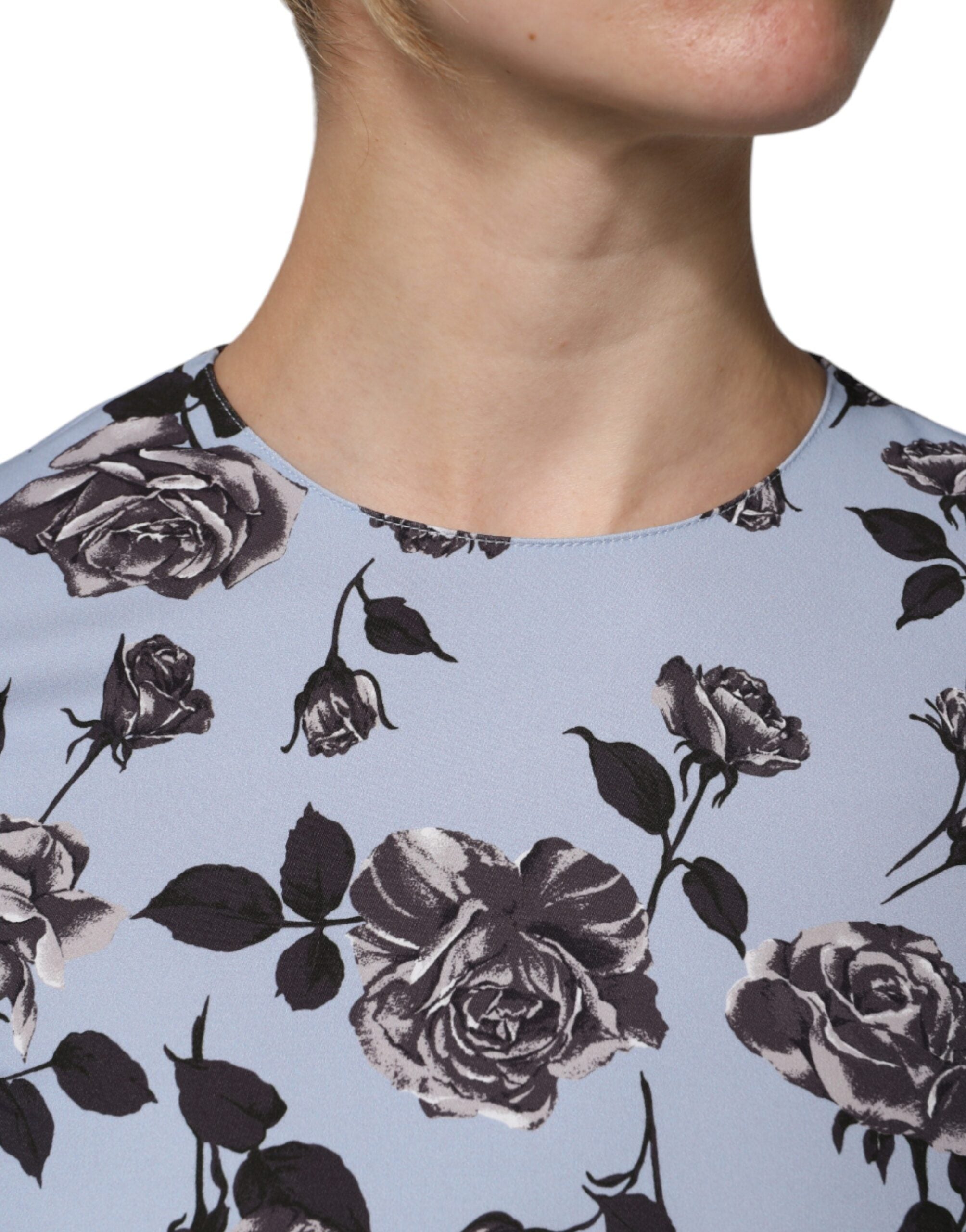 Valentino Hellblaues geblümtes Minikleid mit langen Ärmeln und A-Linie