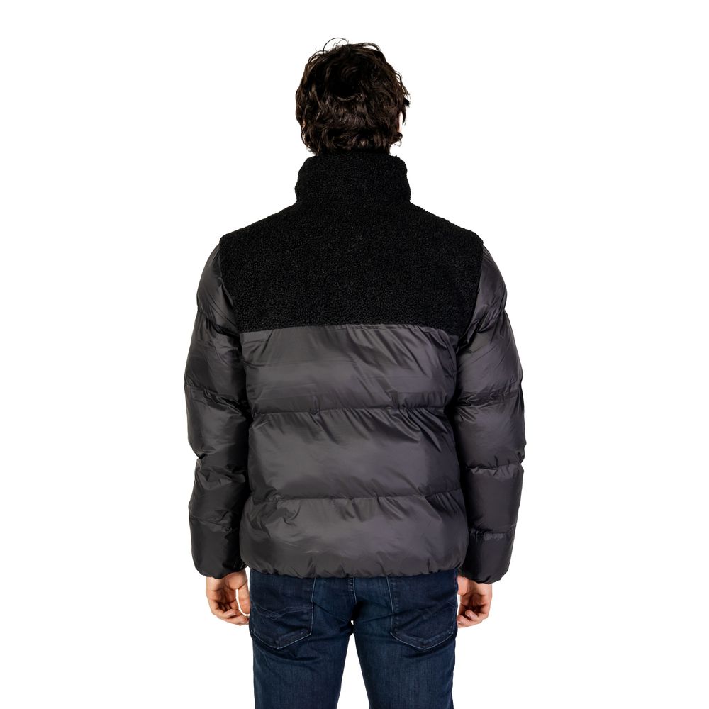Calvin Klein Jeans Schwarze Jacken aus recyceltem Polyester &amp