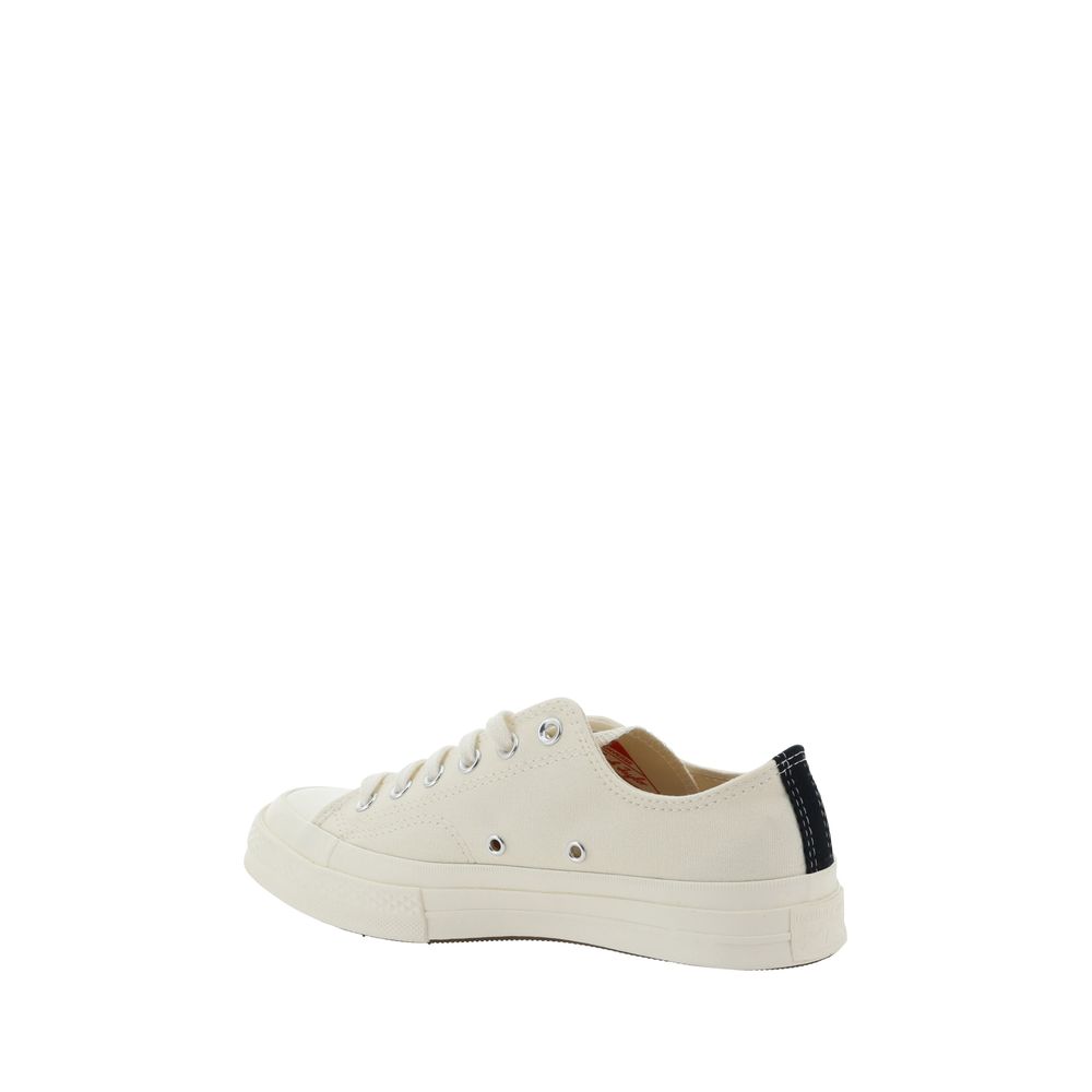 Comme Des Garçons Play x Converse Weiße Gummisohle Sneakers mit niedrigem Schnitt