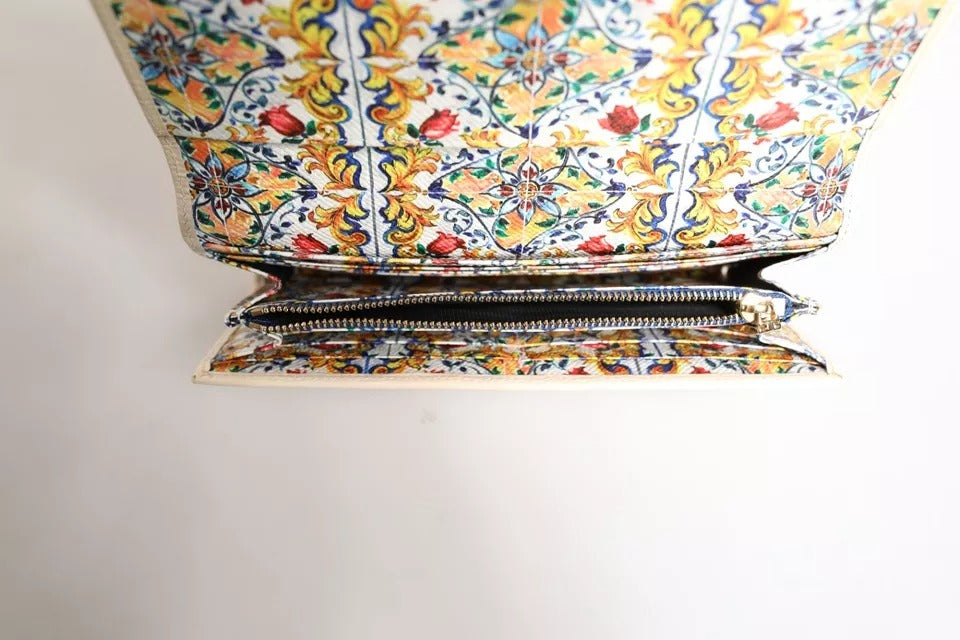 Dolce & Gabbana Beige Leder Trifold Logo Plaque Kartenhalter Brieftasche