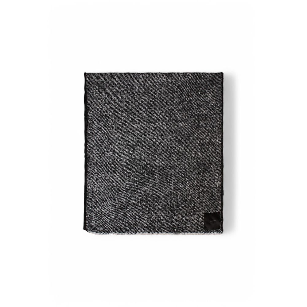 Calvin Klein Schwarzer und weißer Polyester-Schal