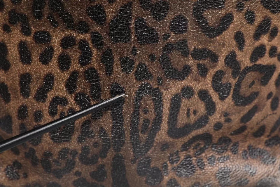 Dolce & Gabbana Braunes schwarzes Kalbsleder mit Leopardenmuster Umhängetasche