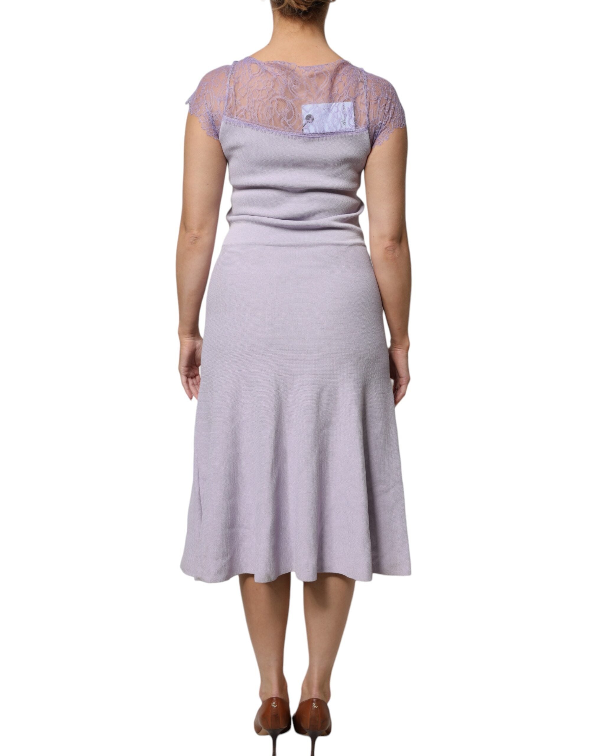 Blumarine Lila Kurzärmeliges Midikleid mit floralem Spitzenbesatz in A-Linie