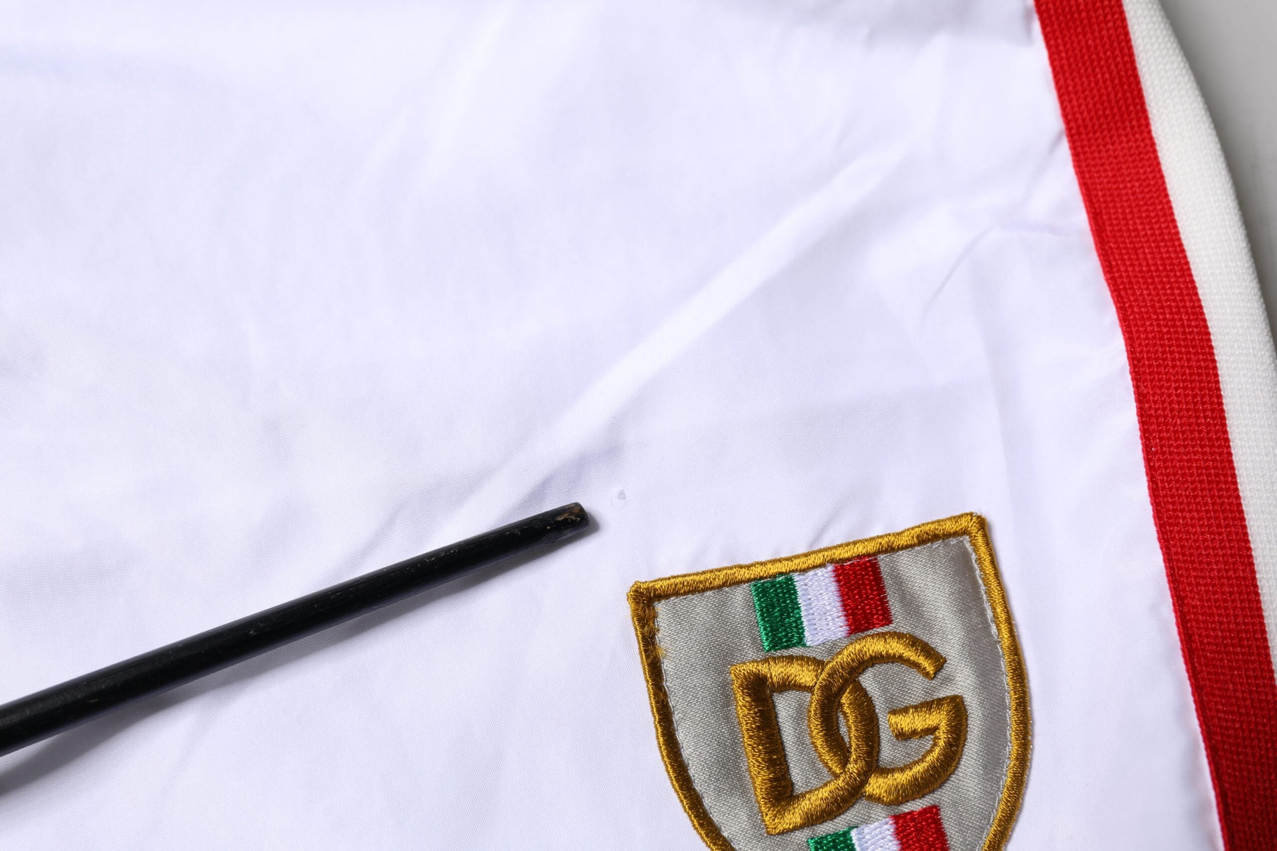 Dolce & Gabbana Weiße Streifen Beachwear Shorts 2Pc Bademode