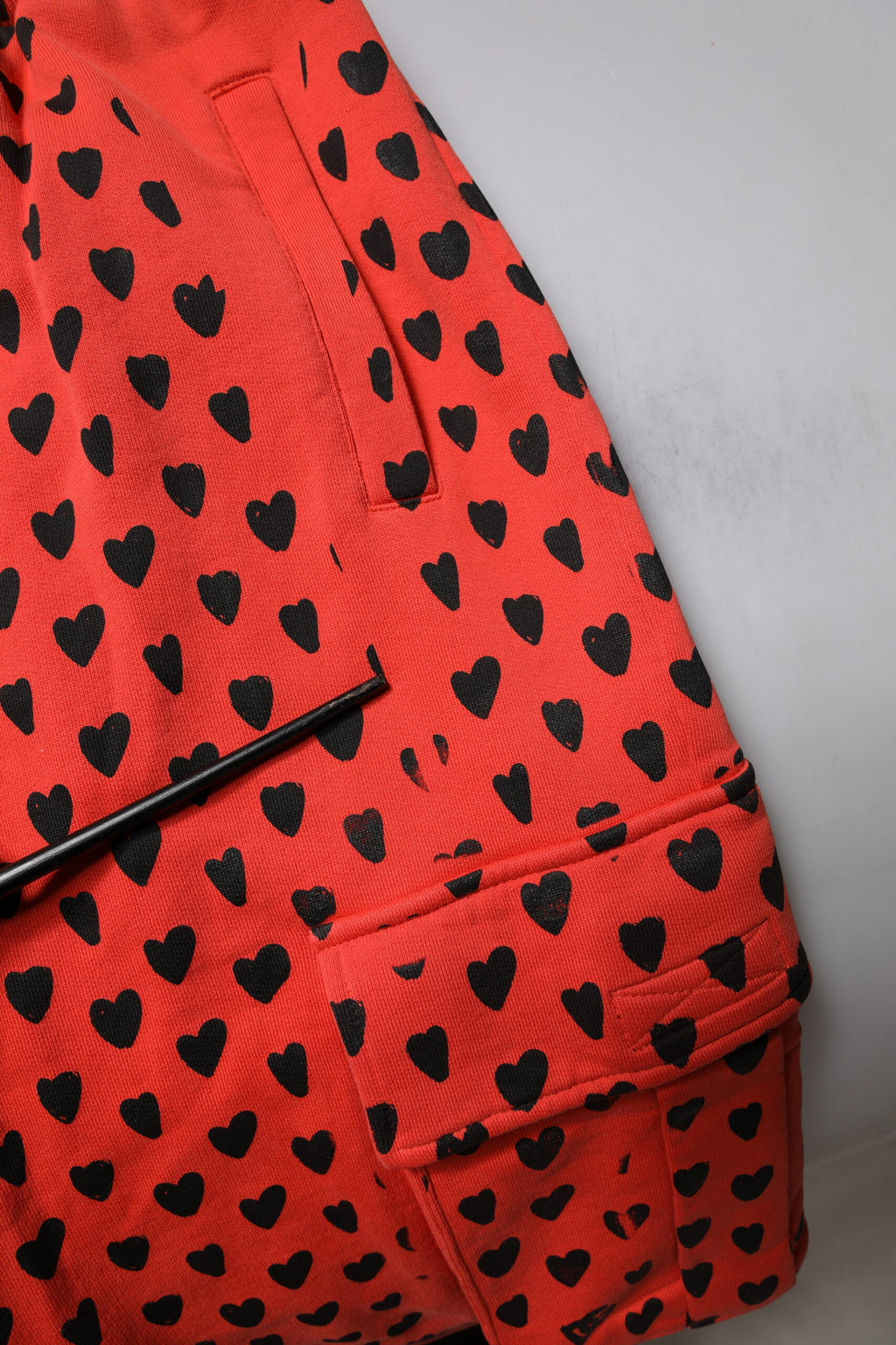 Dolce & Gabbana Rote Herzen Cargo Jogger Männer Sweatpants Hosen