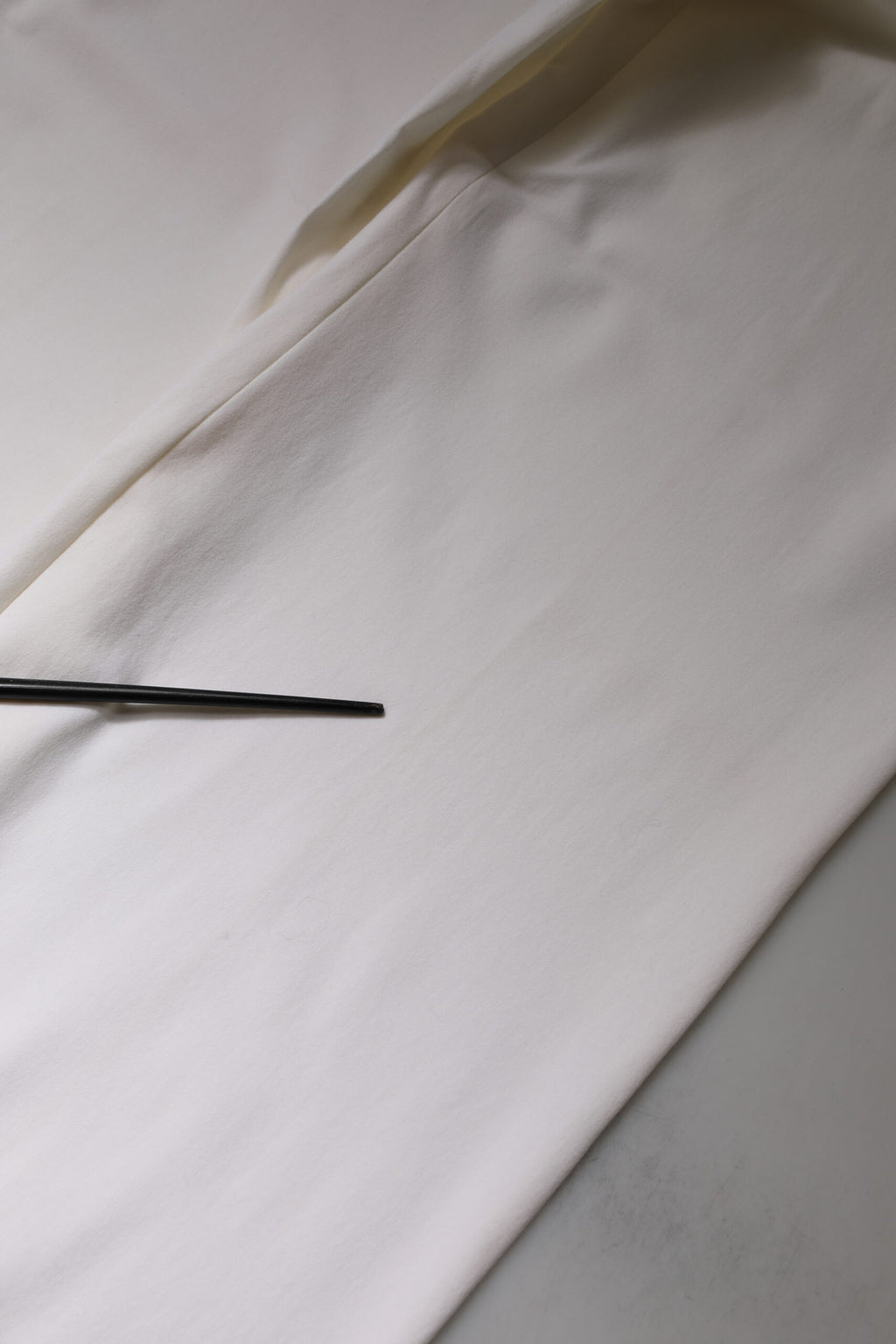 Dolce & Gabbana Weiße Wollhose mit weitem Bein und mittlerer Taille