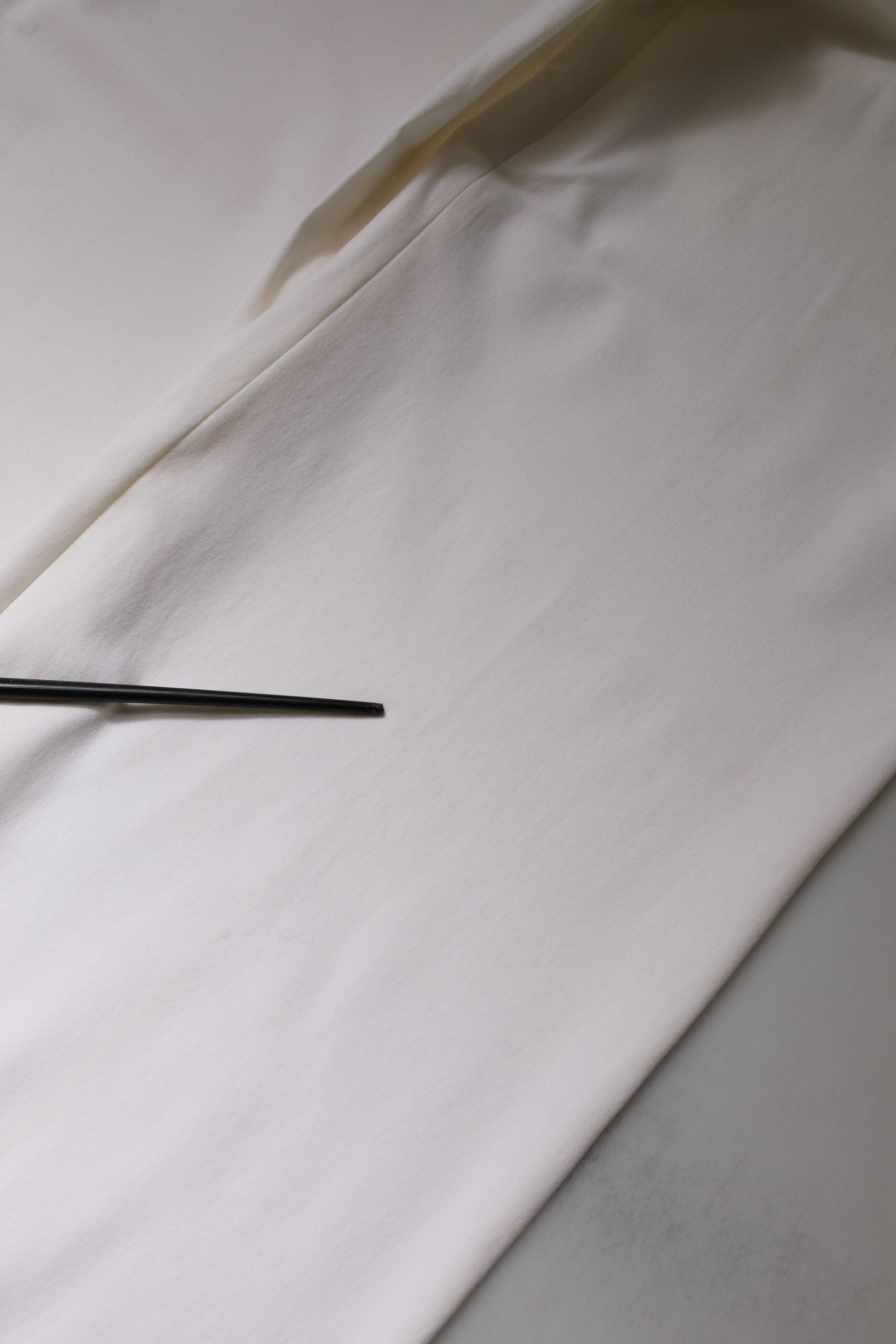 Dolce & Gabbana Weiße Wollhose mit weitem Bein und mittlerer Taille