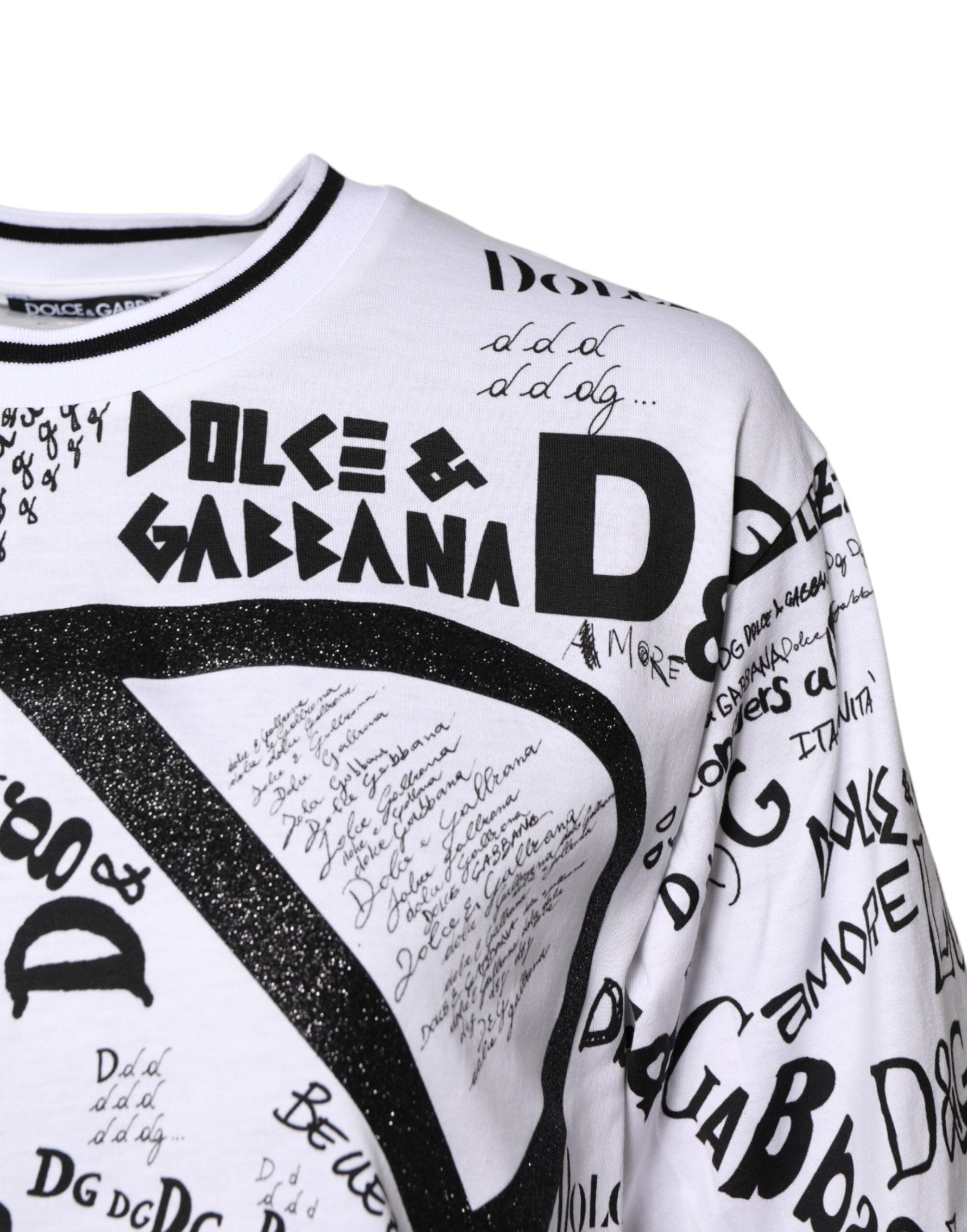 Dolce & Gabbana Weißes T-Shirt mit Rundhalsausschnitt und Graffitidruck aus Baumwolle