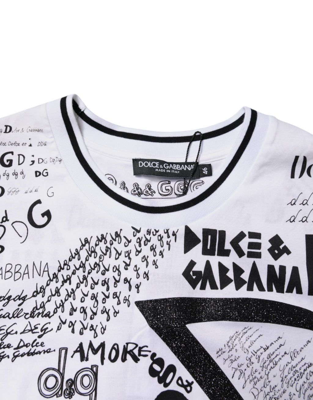 Dolce & Gabbana Weißes T-Shirt mit Rundhalsausschnitt und Graffitidruck aus Baumwolle