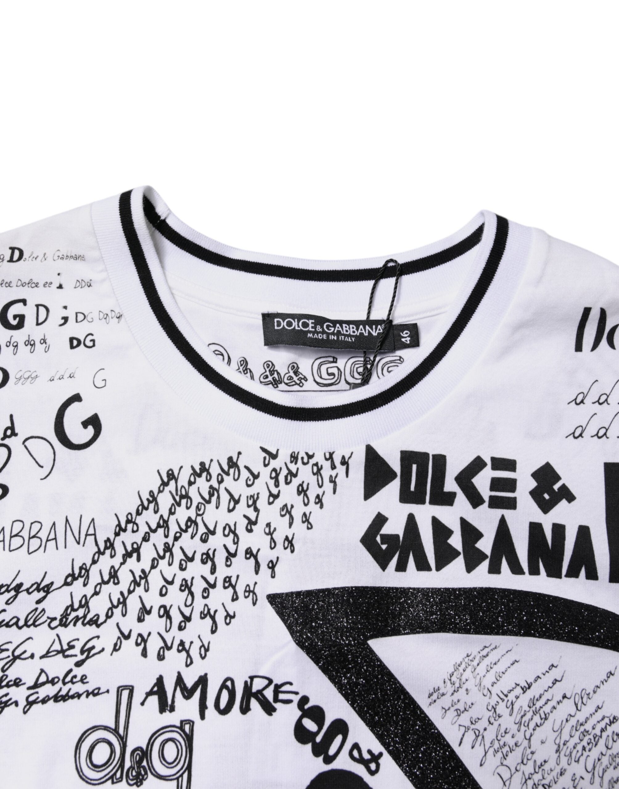 Dolce & Gabbana Weißes T-Shirt mit Rundhalsausschnitt und Graffitidruck aus Baumwolle