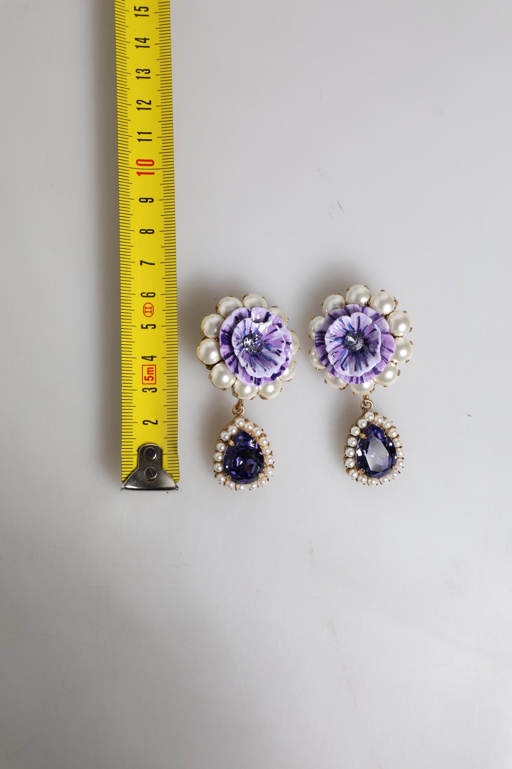 Dolce & Gabbana Lila Blume Perle Teardrop Kristalle Clip auf Ohrringe