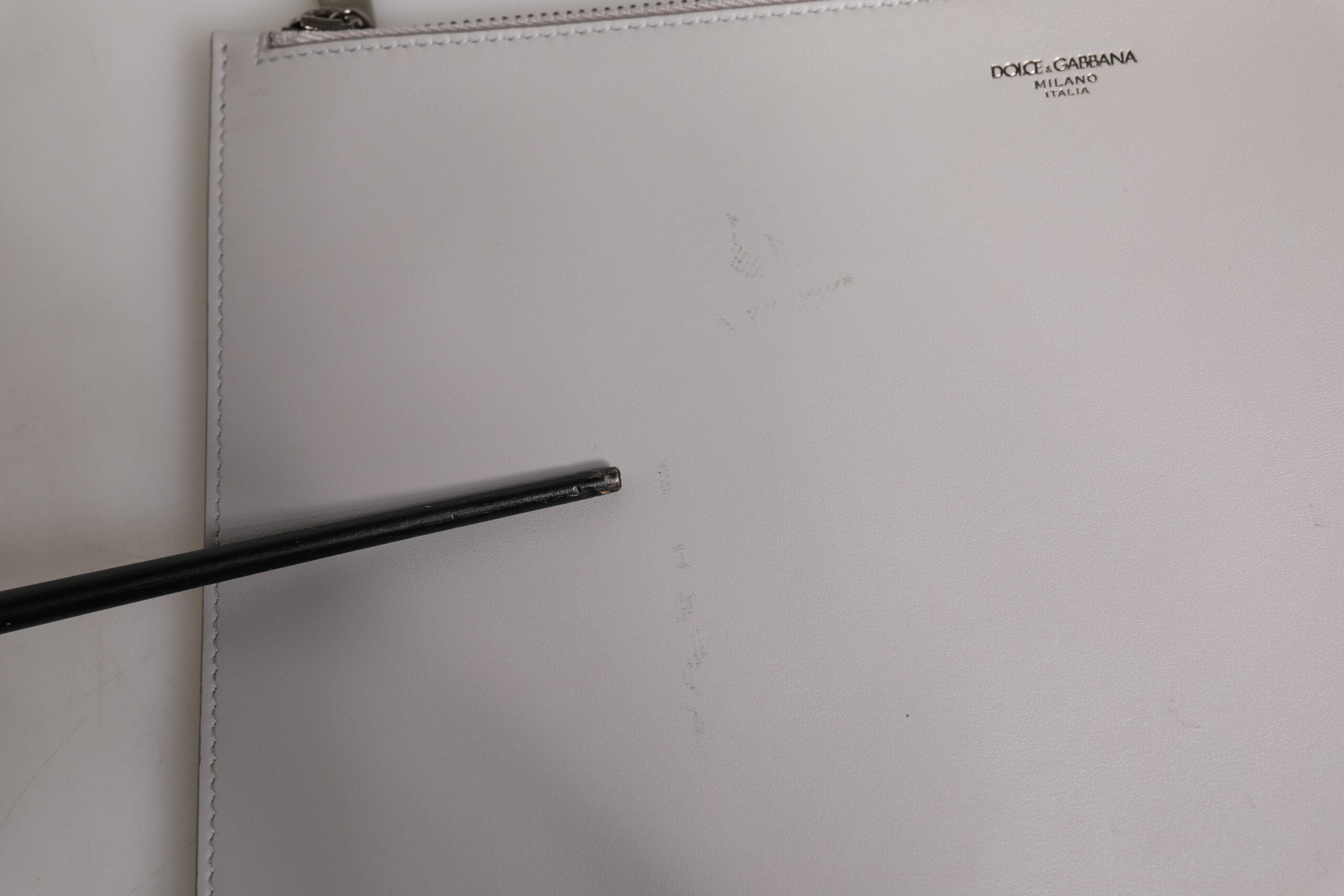 Dolce & Gabbana Graue Solid Leather DG Logo Herren Clutch Zip Pouch Tasche