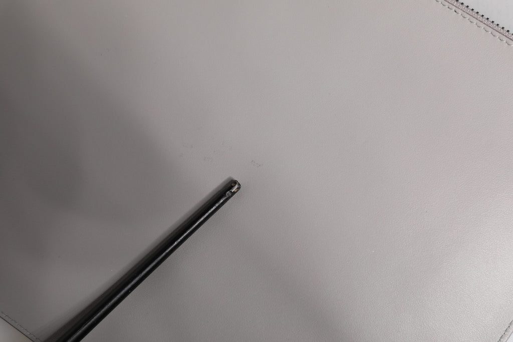 Dolce & Gabbana Graue Solid Leather DG Logo Herren Clutch Zip Pouch Tasche