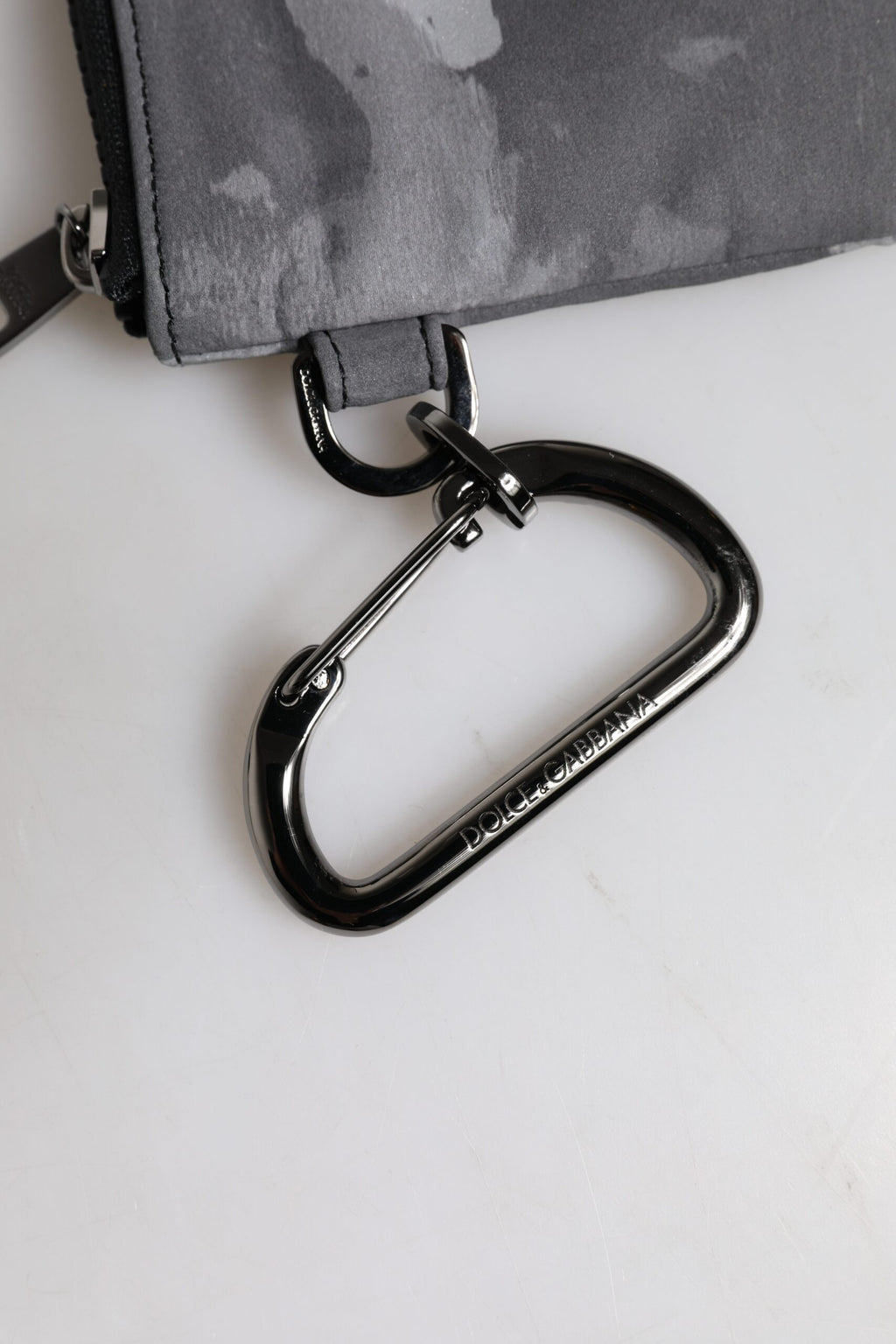 Dolce & Gabbana Schwarz Grau Camouflage Logo Plaque Schlüsselanhänger Tasche