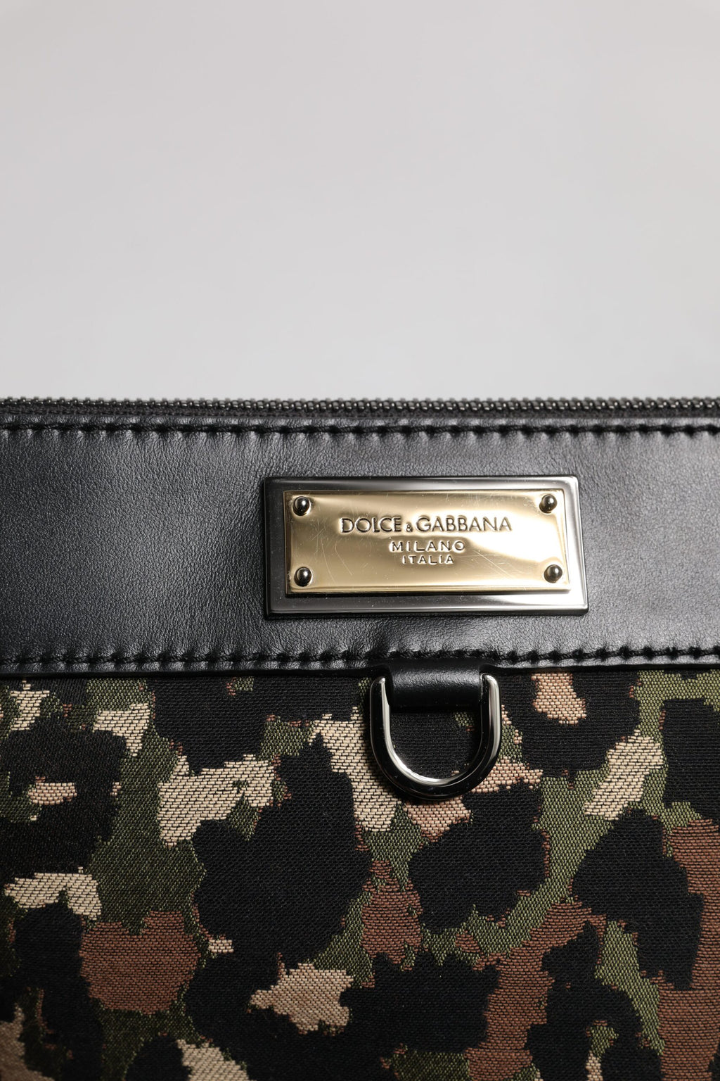 Dolce & Gabbana Clutch mit mehrfarbigem Leoparden-Jacquard-Print und Logo-Applikation