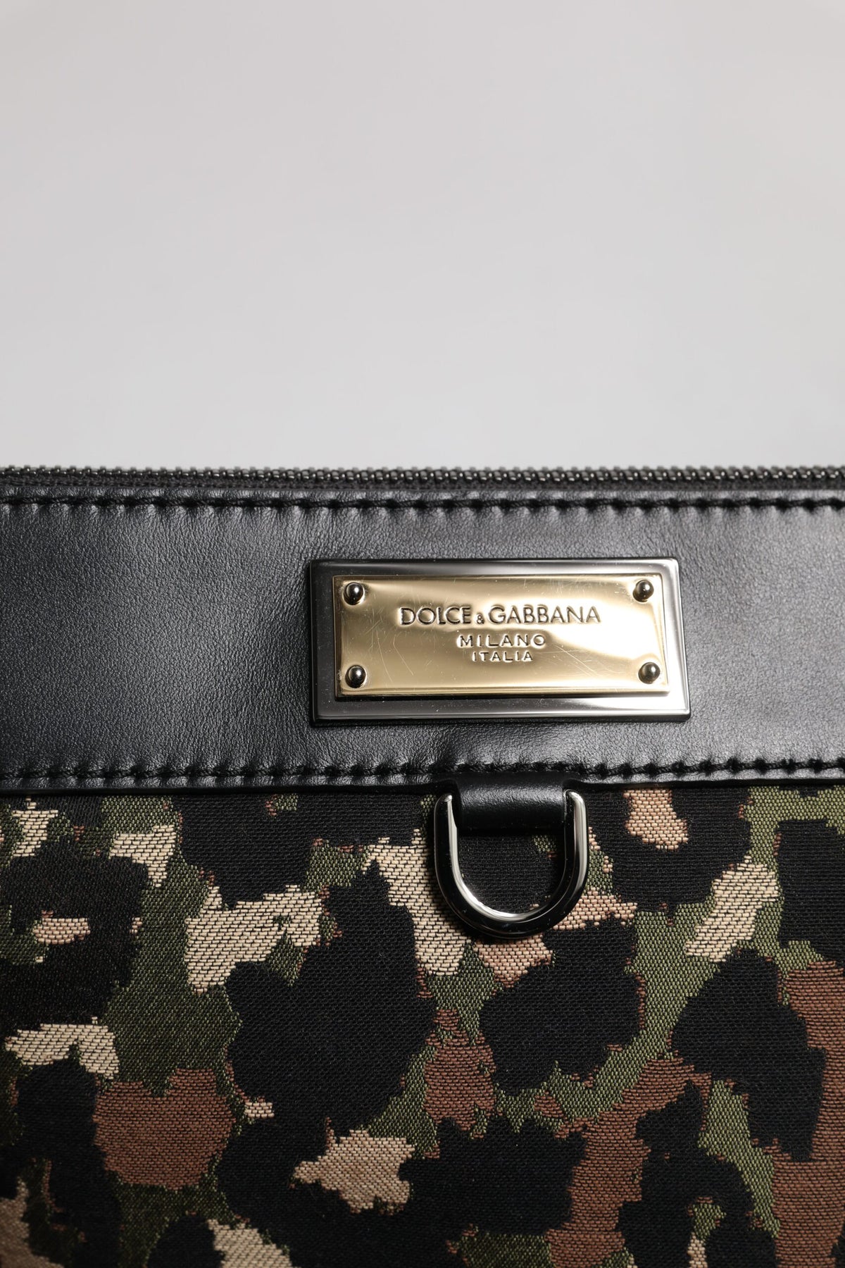 Dolce & Gabbana Clutch mit mehrfarbigem Leoparden-Jacquard-Print und Logo-Applikation